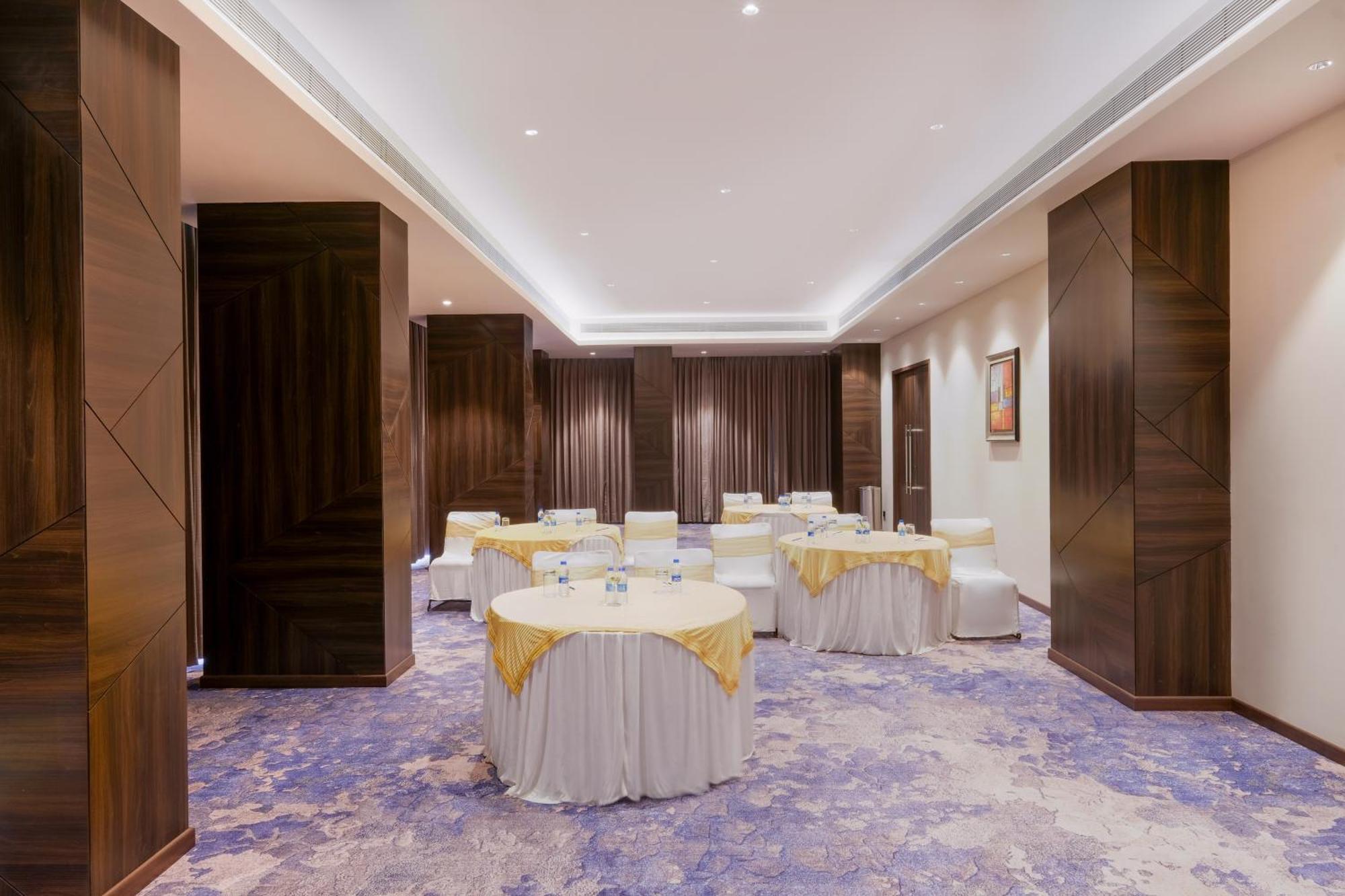 Hotel 7 Apple Jal Mahal, Jaipur