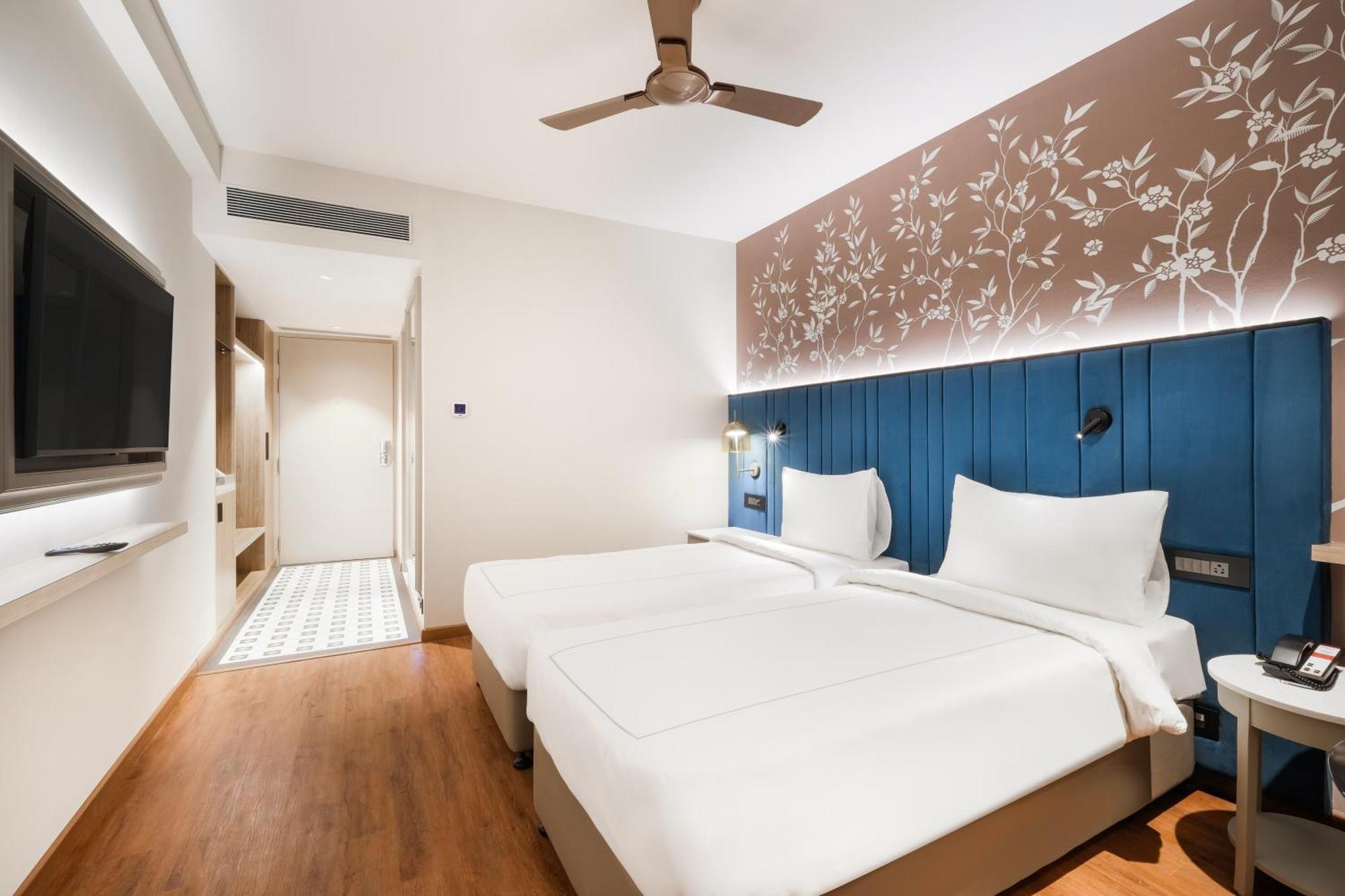 Hotel 7 Apple Jal Mahal,