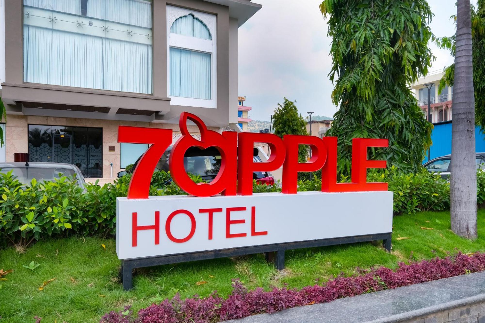 Hotel 7 Apple Jal Mahal, 3*