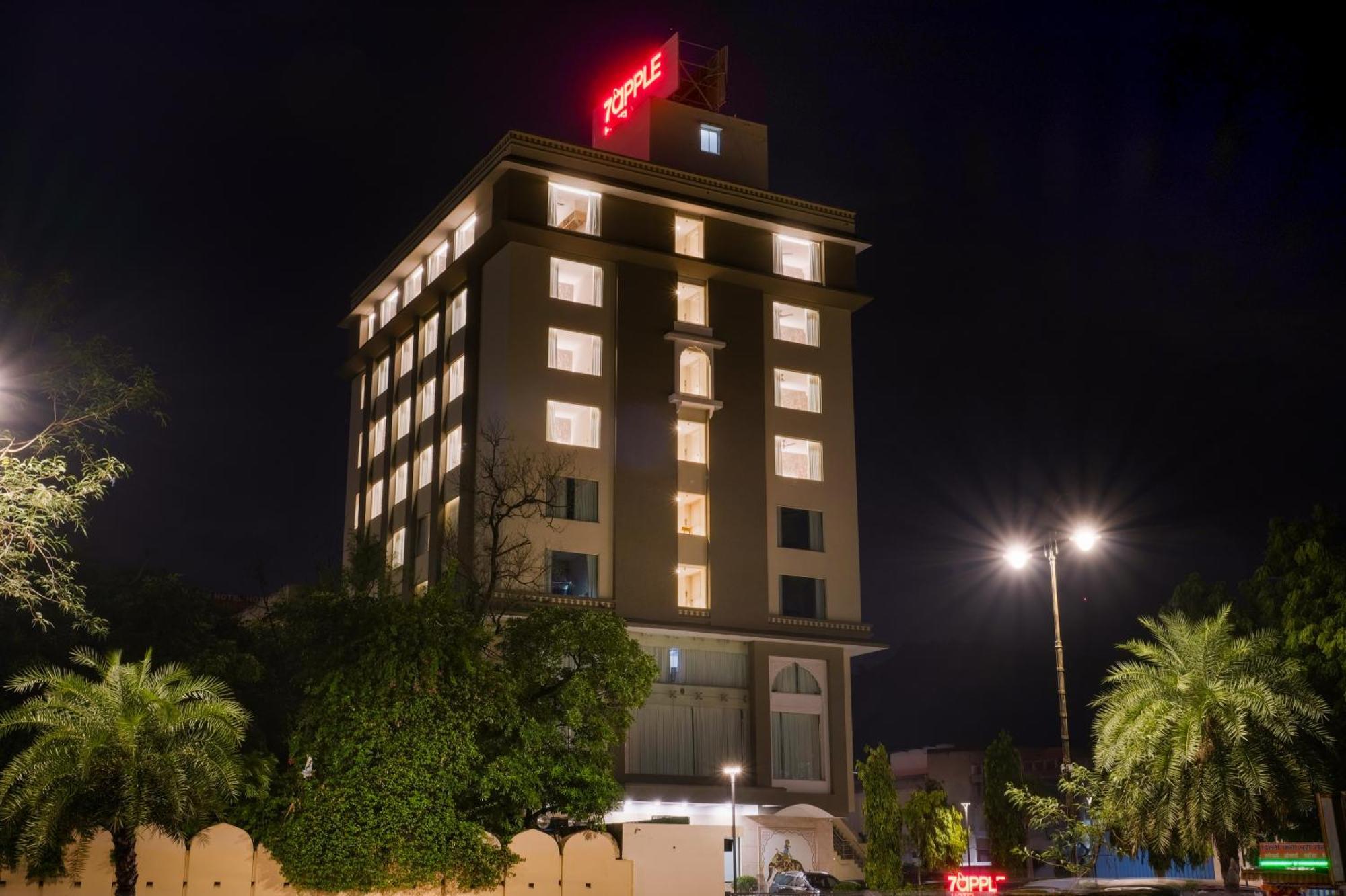 7 Apple Jal Mahal, Hotel Jaipur