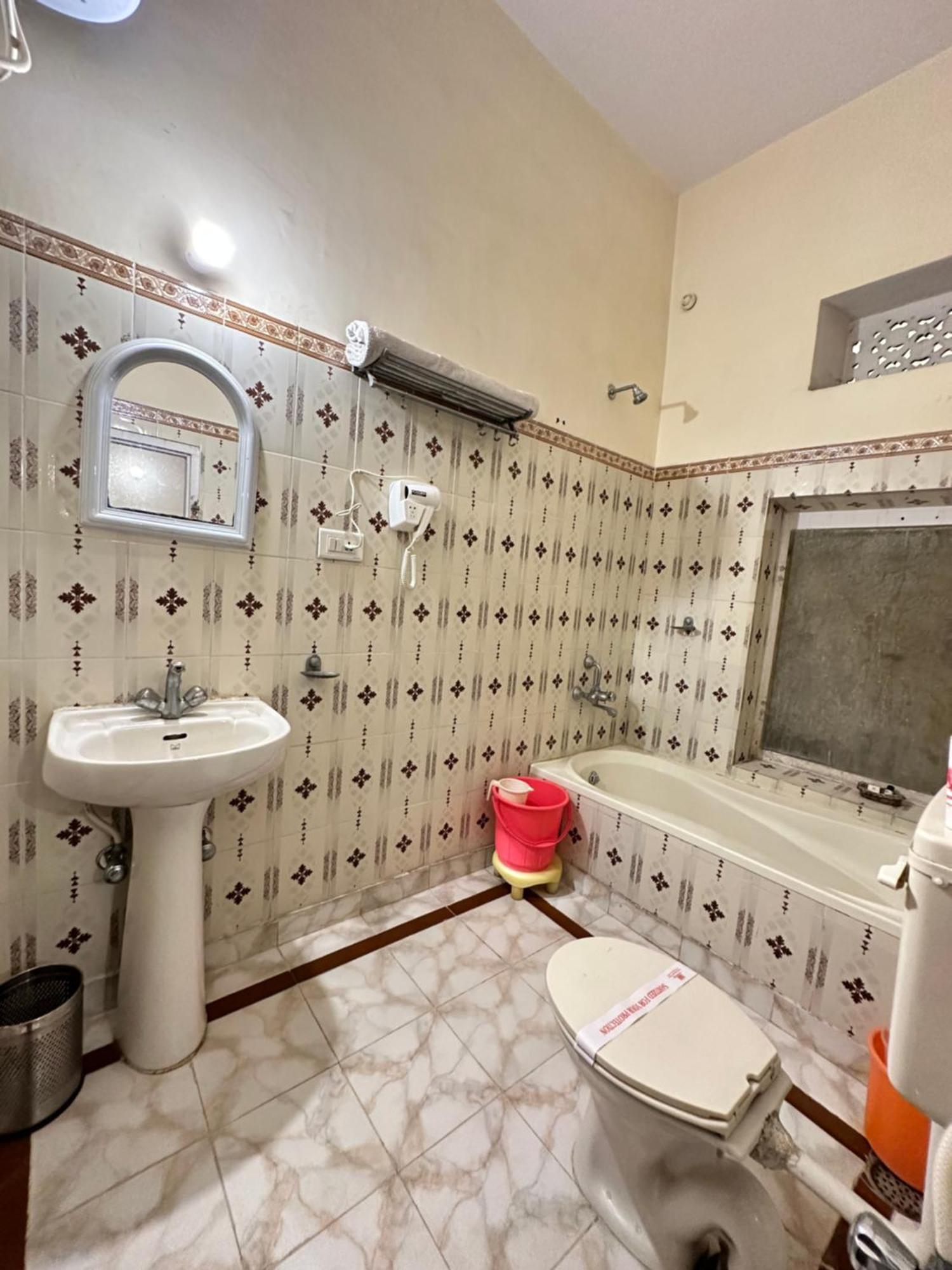 Hotel Rawla Mrignayani Palace