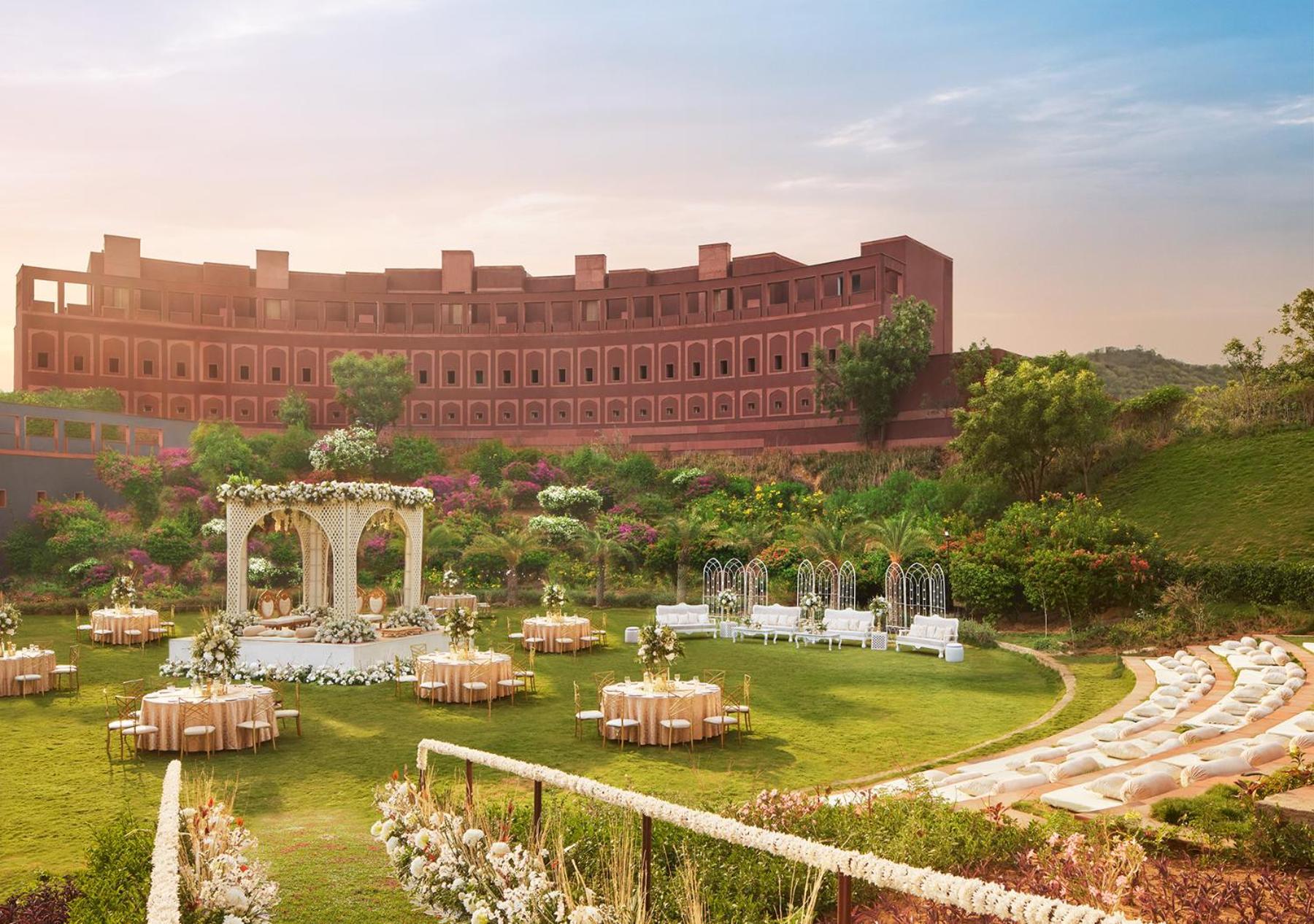 Taj Devi Ratn & Spa, 5*