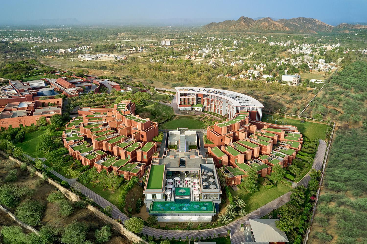 Resort Taj Devi Ratn & Spa, 5*