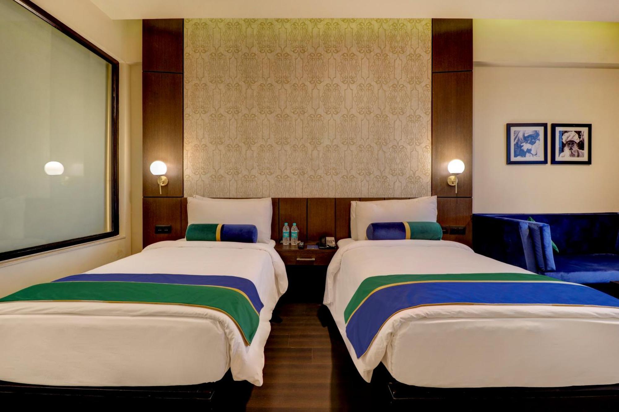 Hotel Sunday
