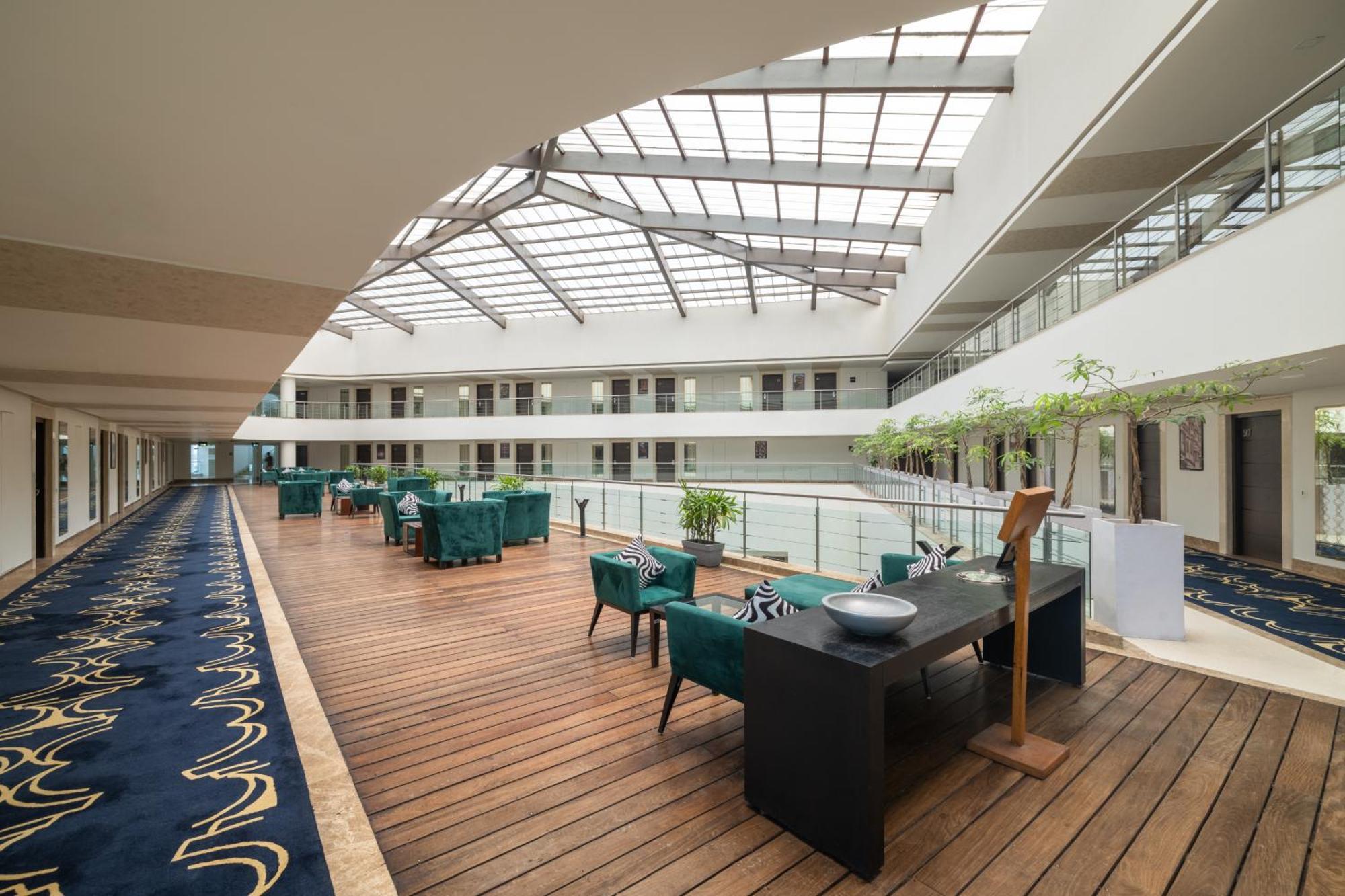 Sunday Hotel 5*