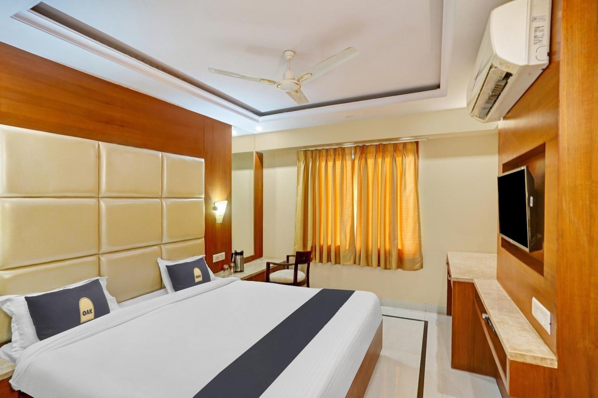 Super Oyo Townhouse Oak Vinnie 4*