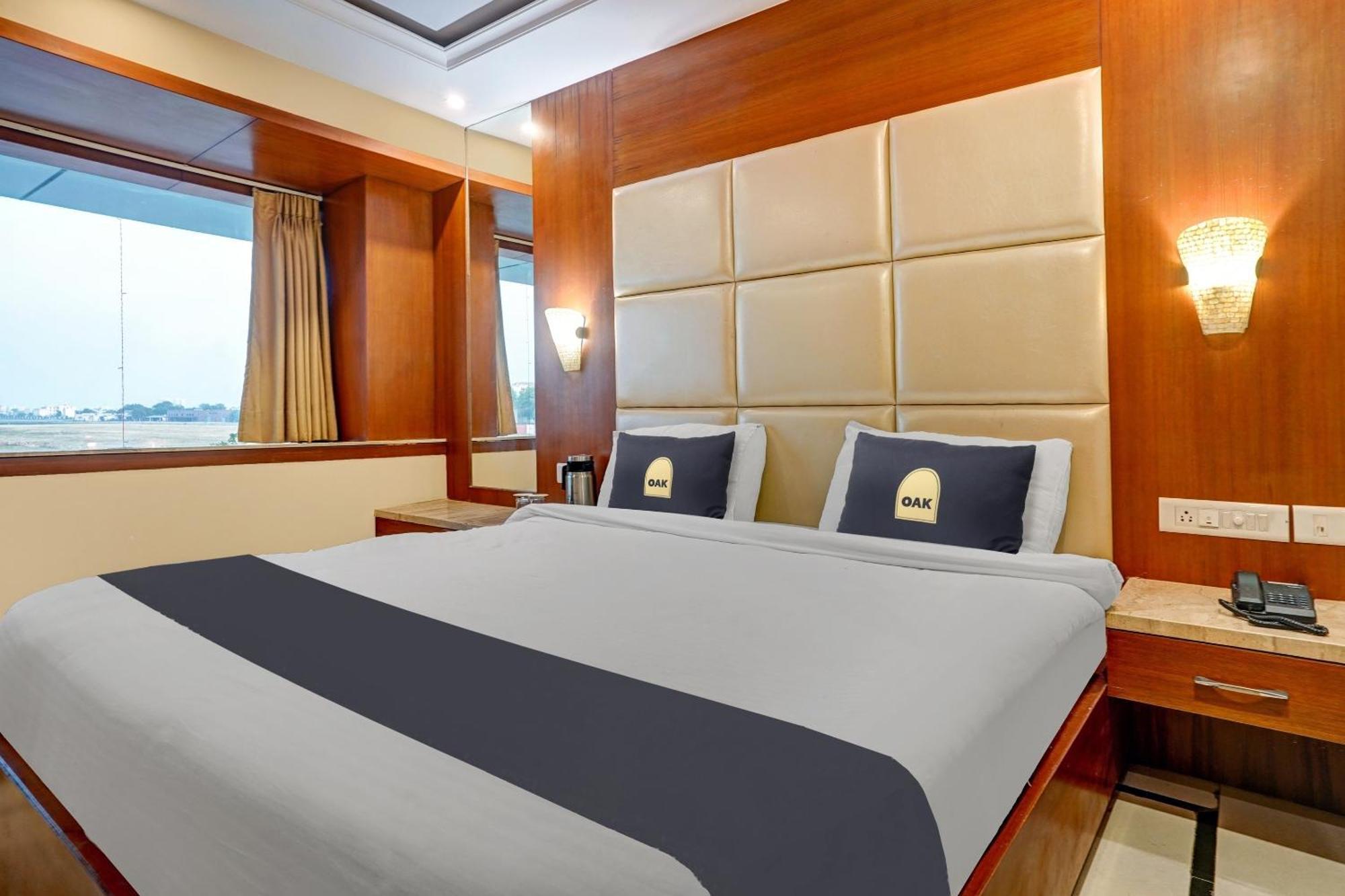 Super Oyo Townhouse Oak Vinnie 4*