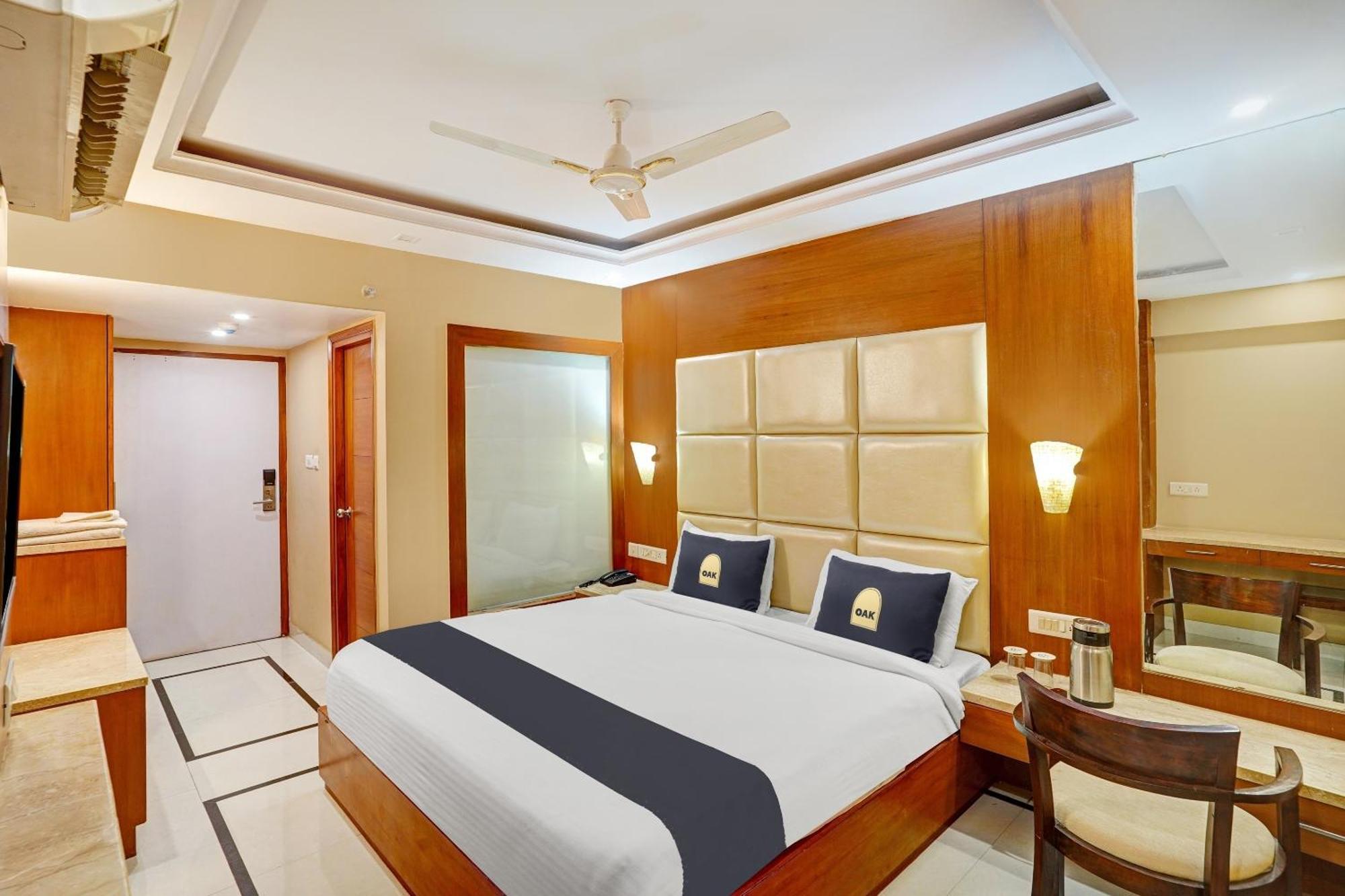 Super Oyo Townhouse Oak Vinnie Jaipur