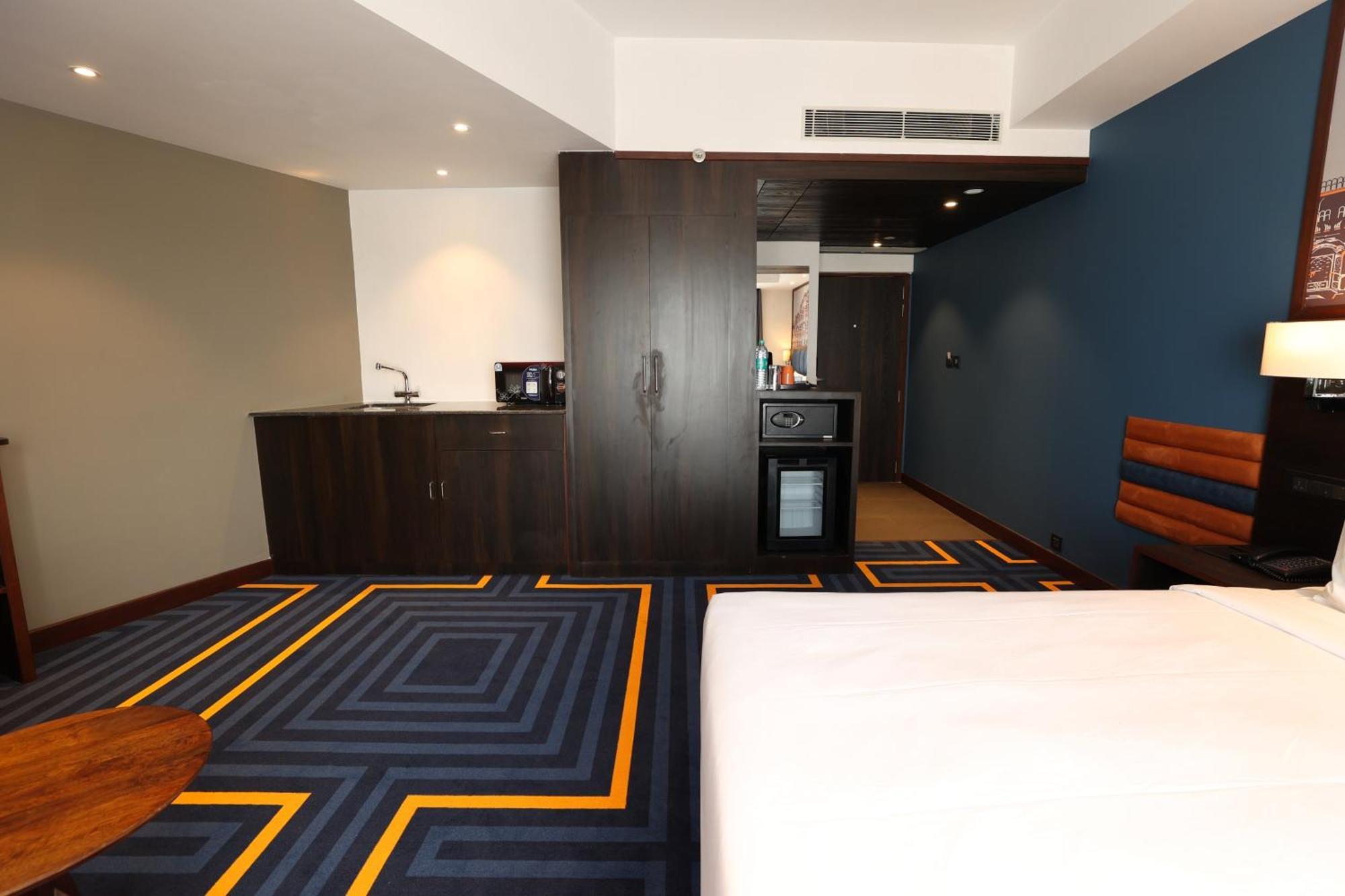 Hotel Express & Gopalpura