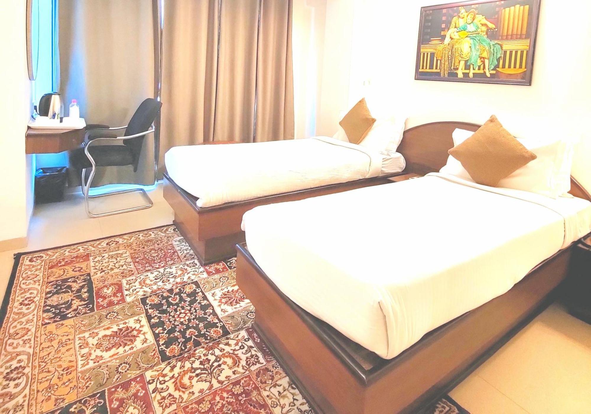Hotel Indiana Pride 3*