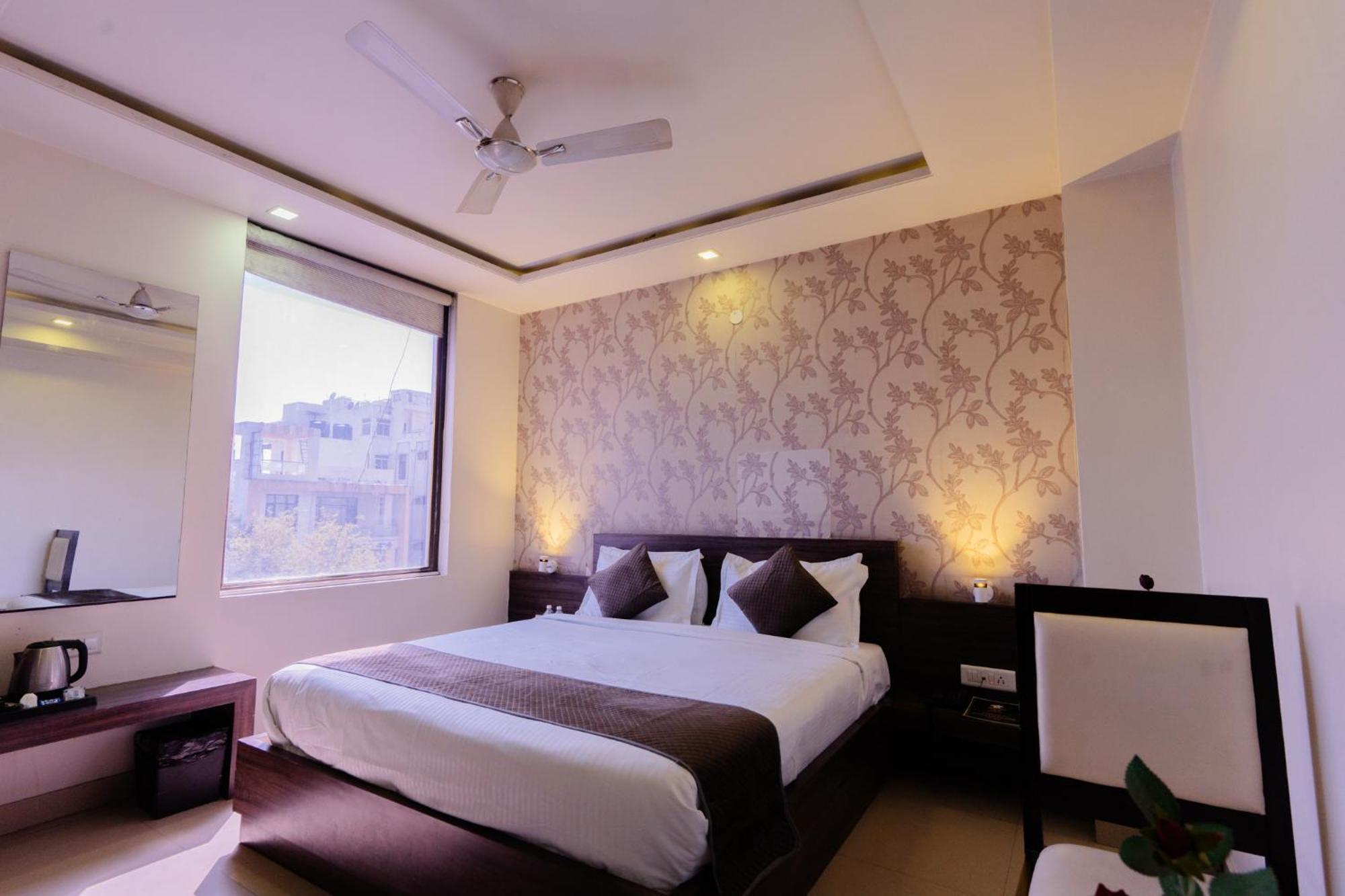 Signature Hotel