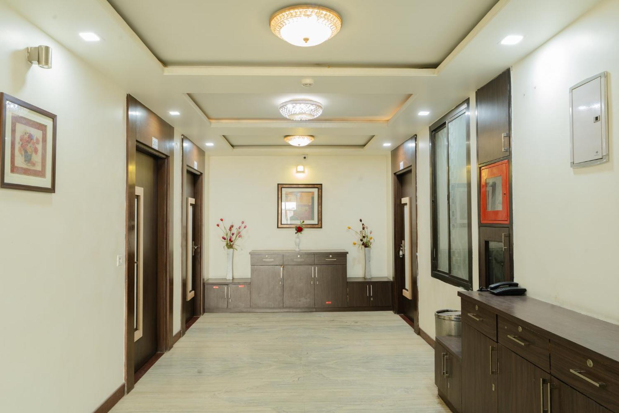 Signature Hotel 3*