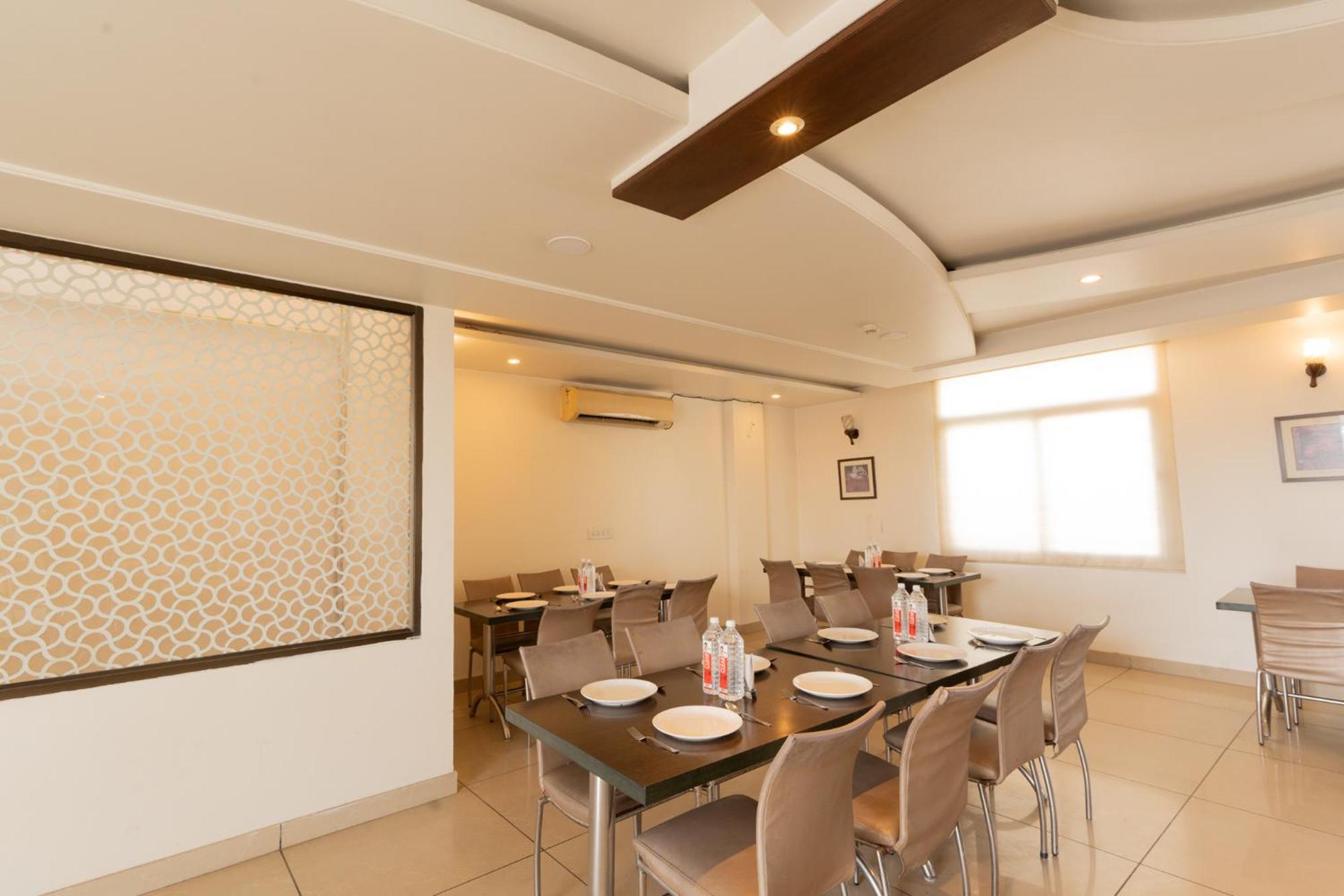 Hotel Signature Jaipur