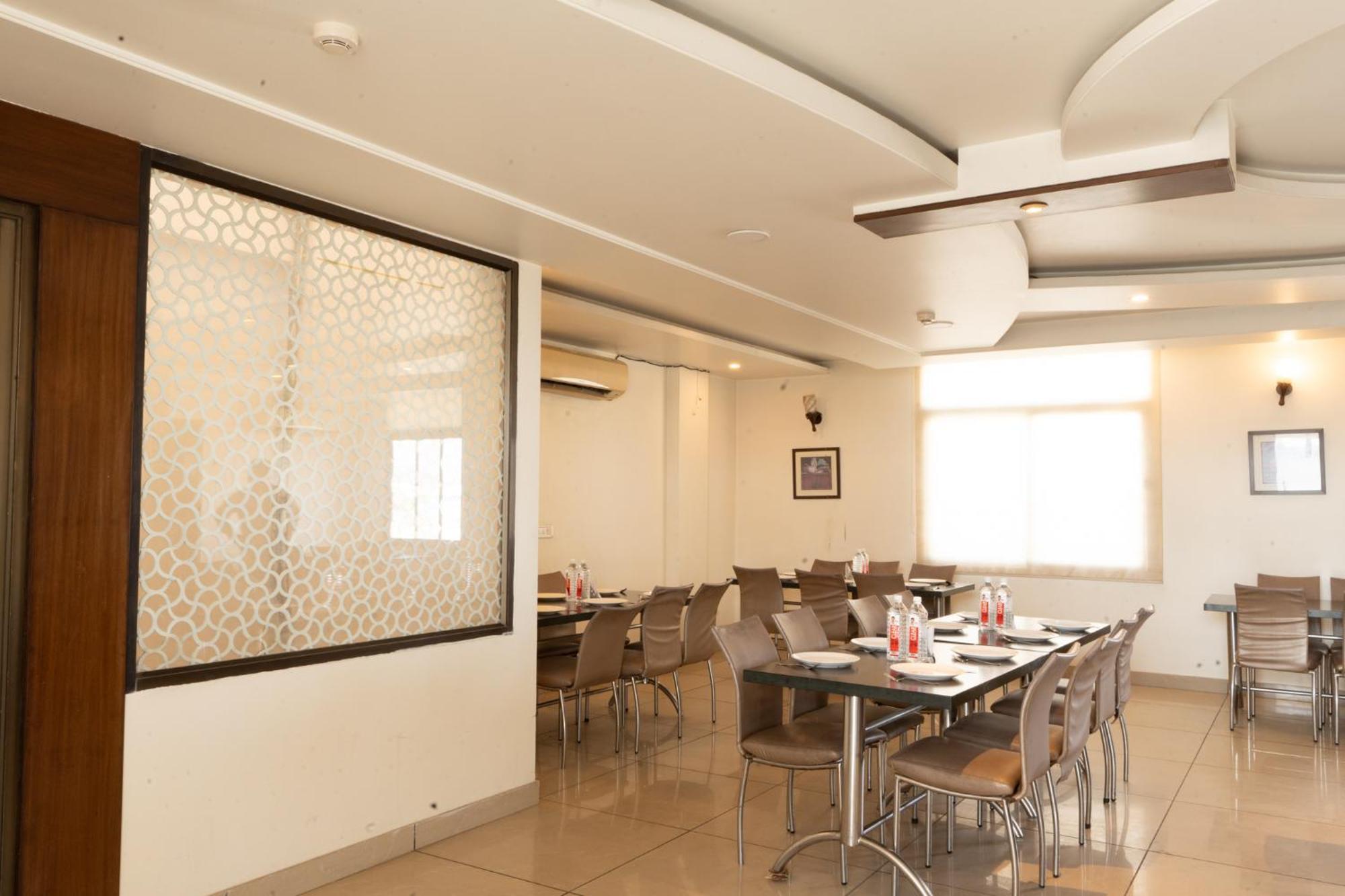 Signature Hotel 3*