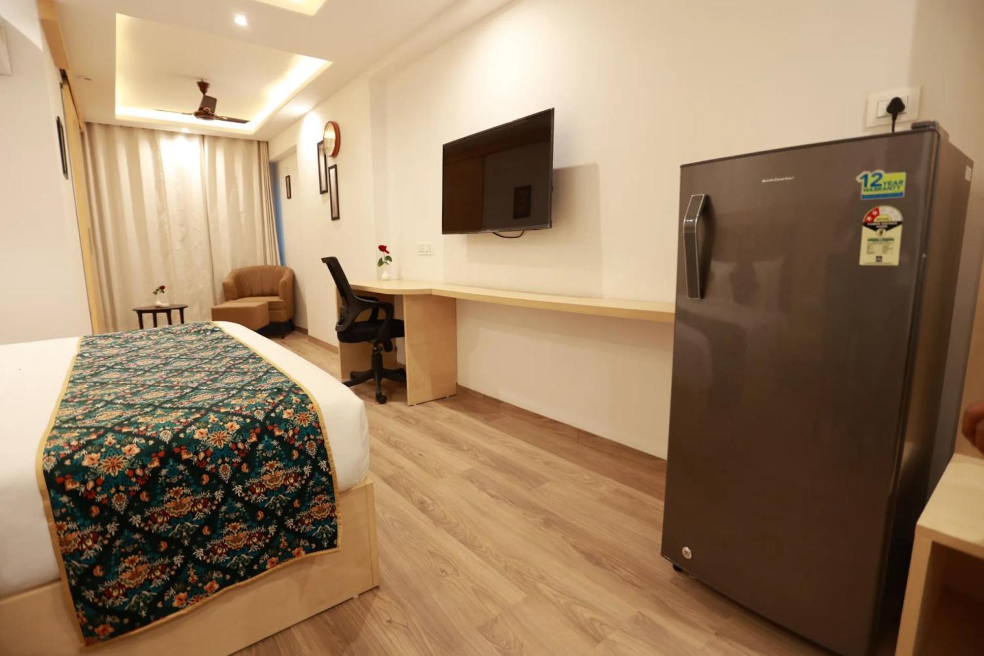 Diona Anukampa With Pool Apartment