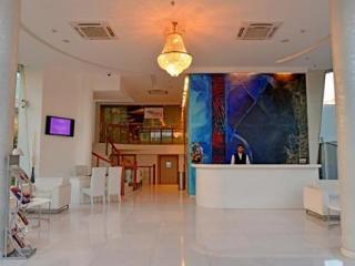 The Theme, Hotel 3*