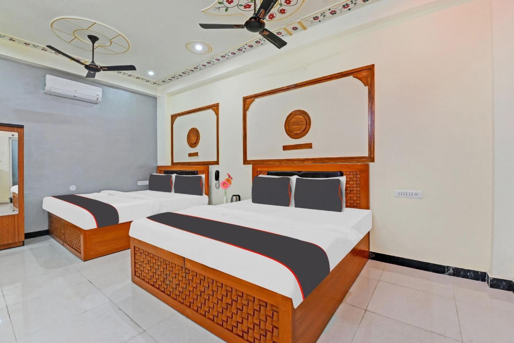 Collection O Imperial Palace Hotel Jaipur
