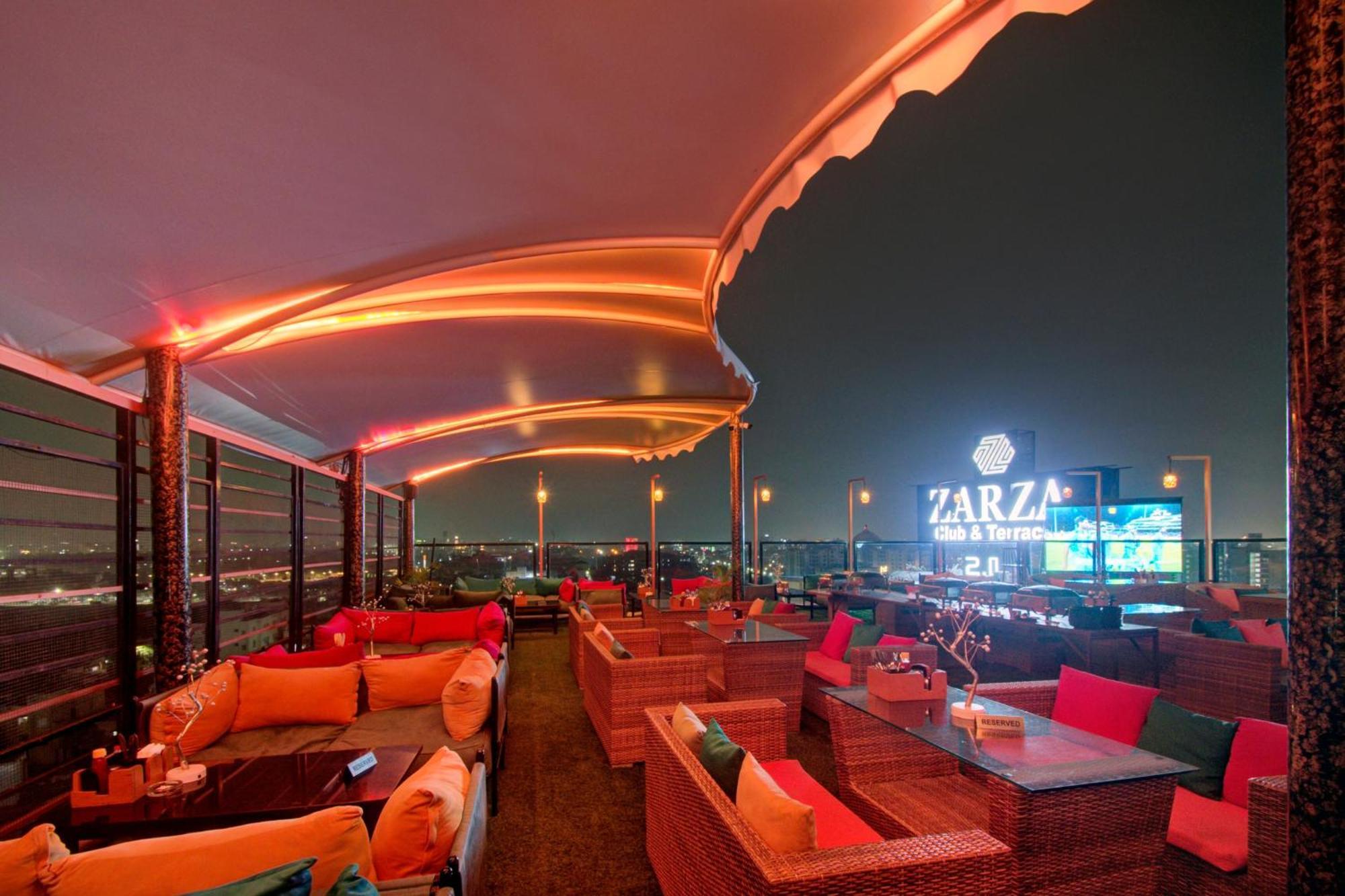 Hotel Collection O Grand Sky