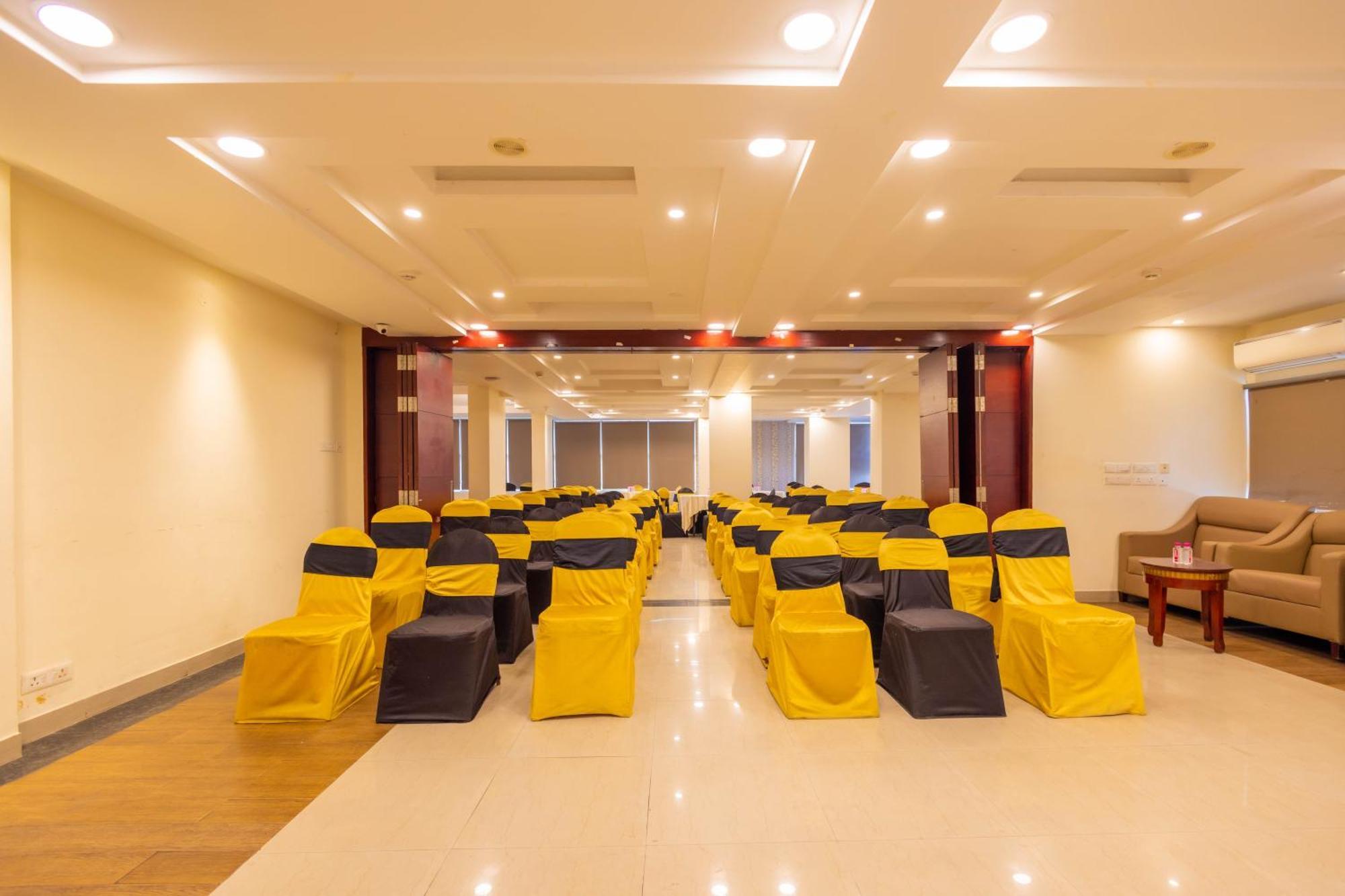 Crestmont Ashapurna Jaipur, Banipark Jaipur