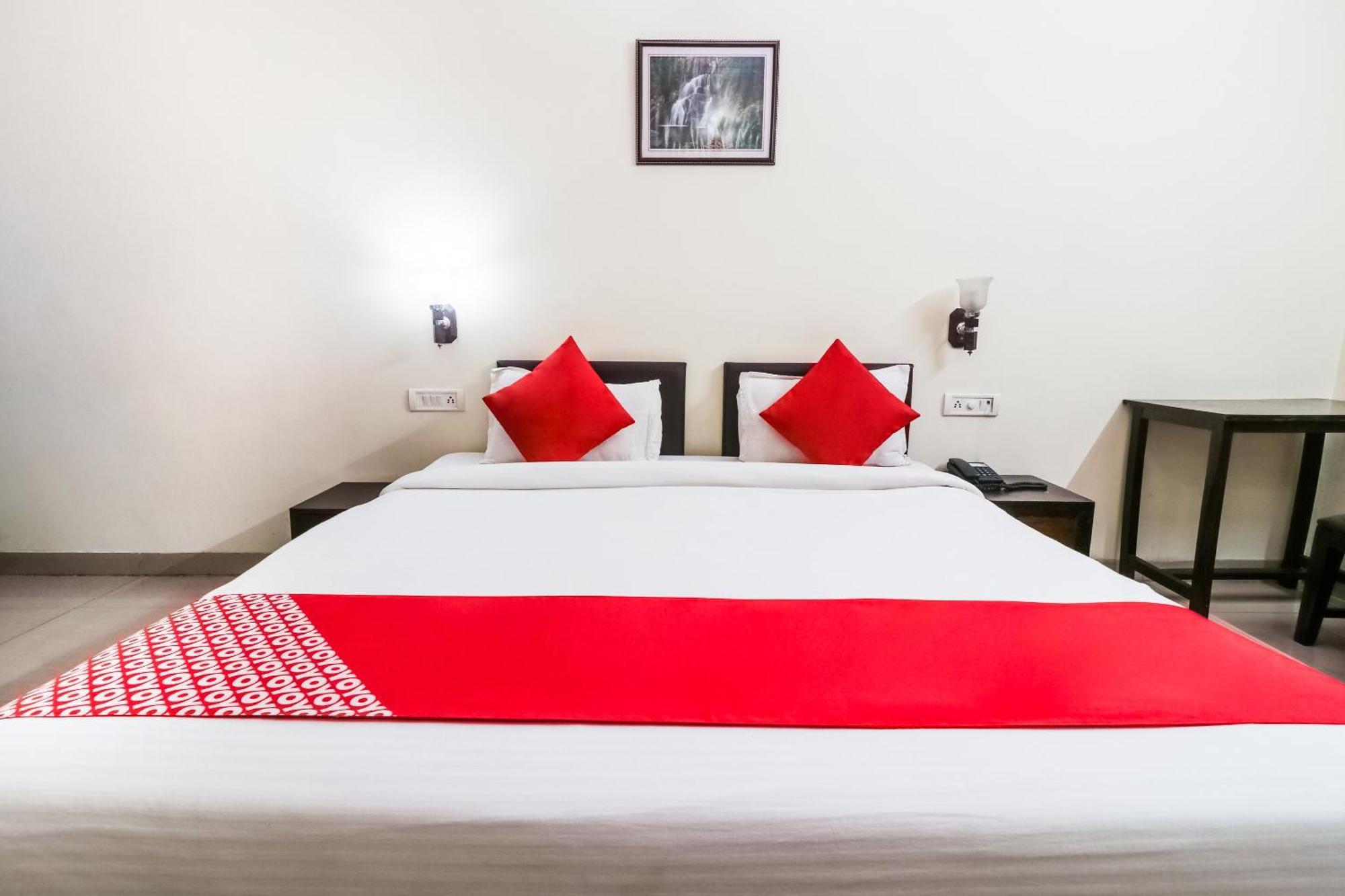 Townhouse Palm's Hotel 3*