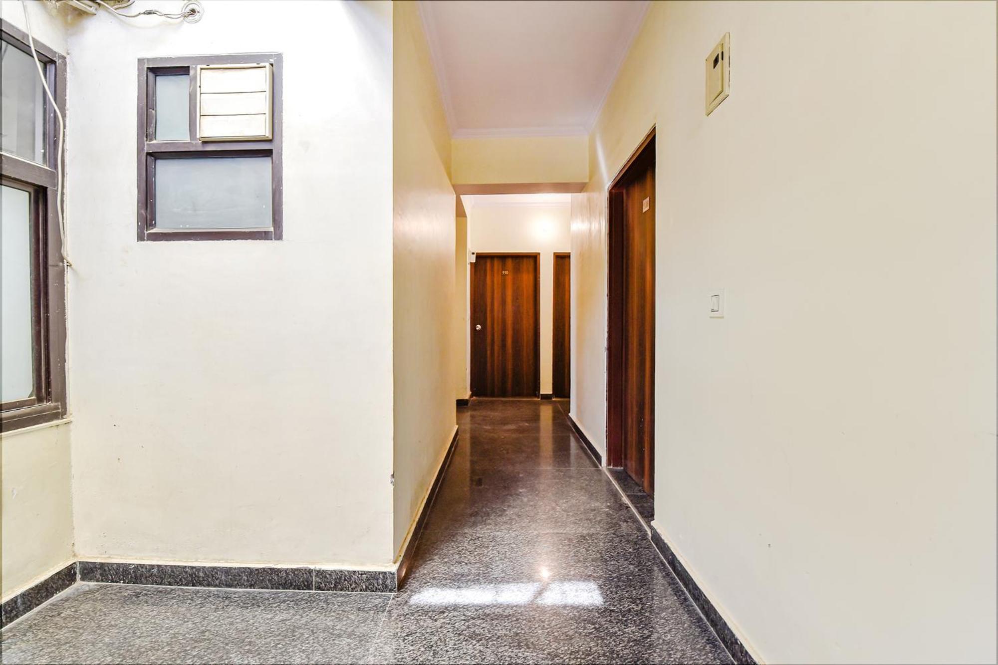 Fabexpress Royal Raj Hotel