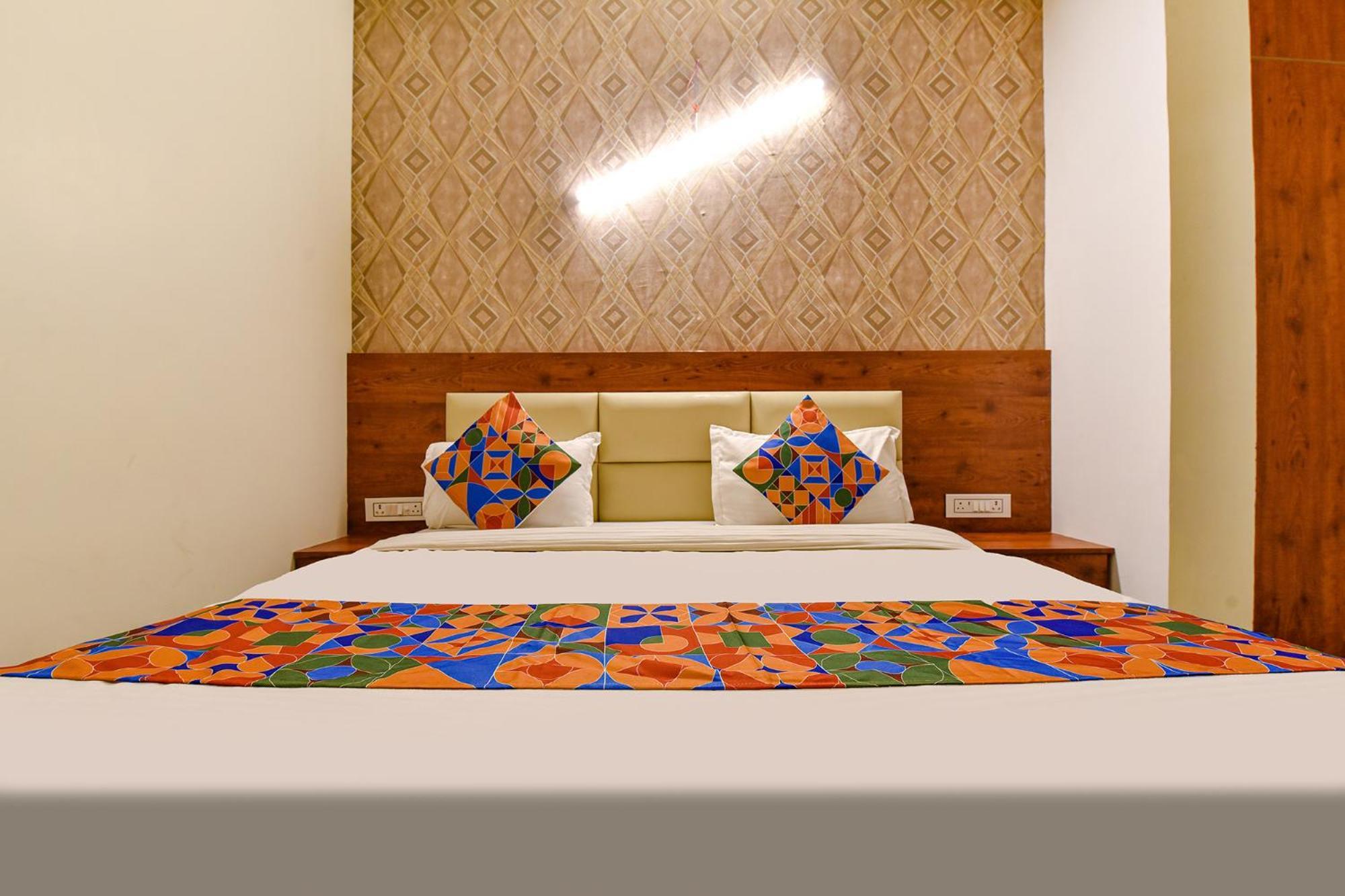 Fabexpress Royal Raj Hotel