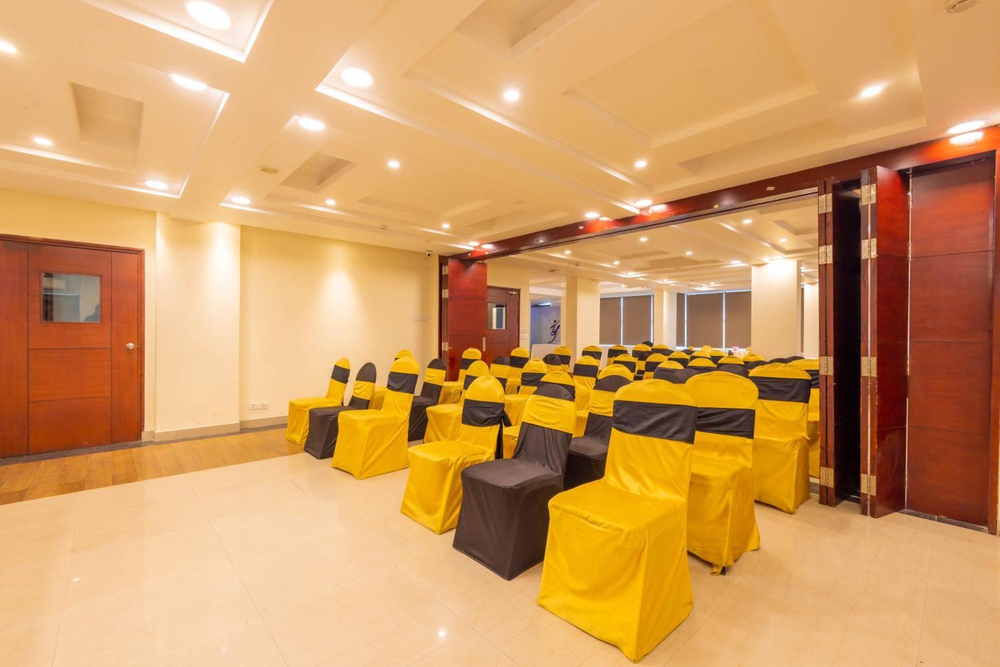 Crestmont Ashapurna Jaipur, Banipark Hotel 3*