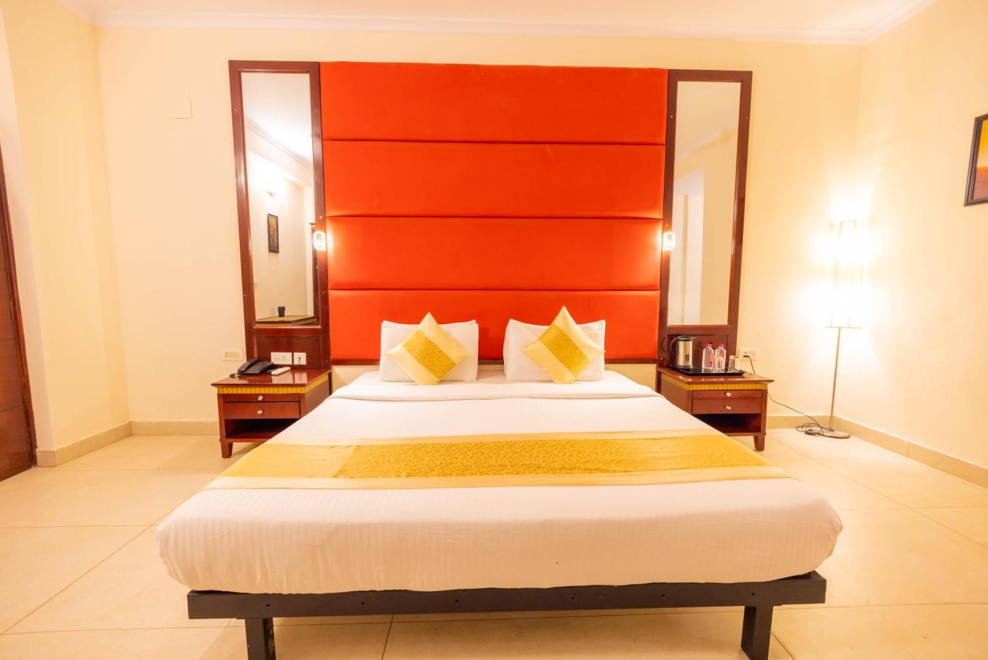 Crestmont Ashapurna Jaipur, Banipark Hotel 3*