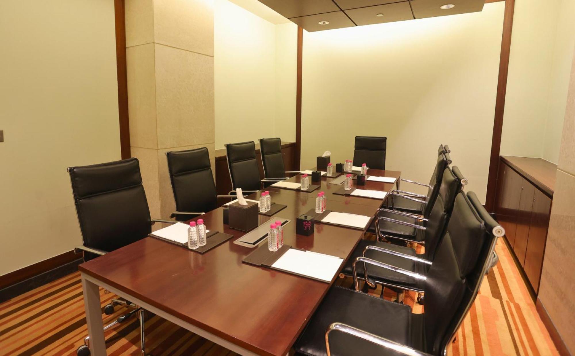 Hotel Intercontinental Tonk Road By Ihg 5*