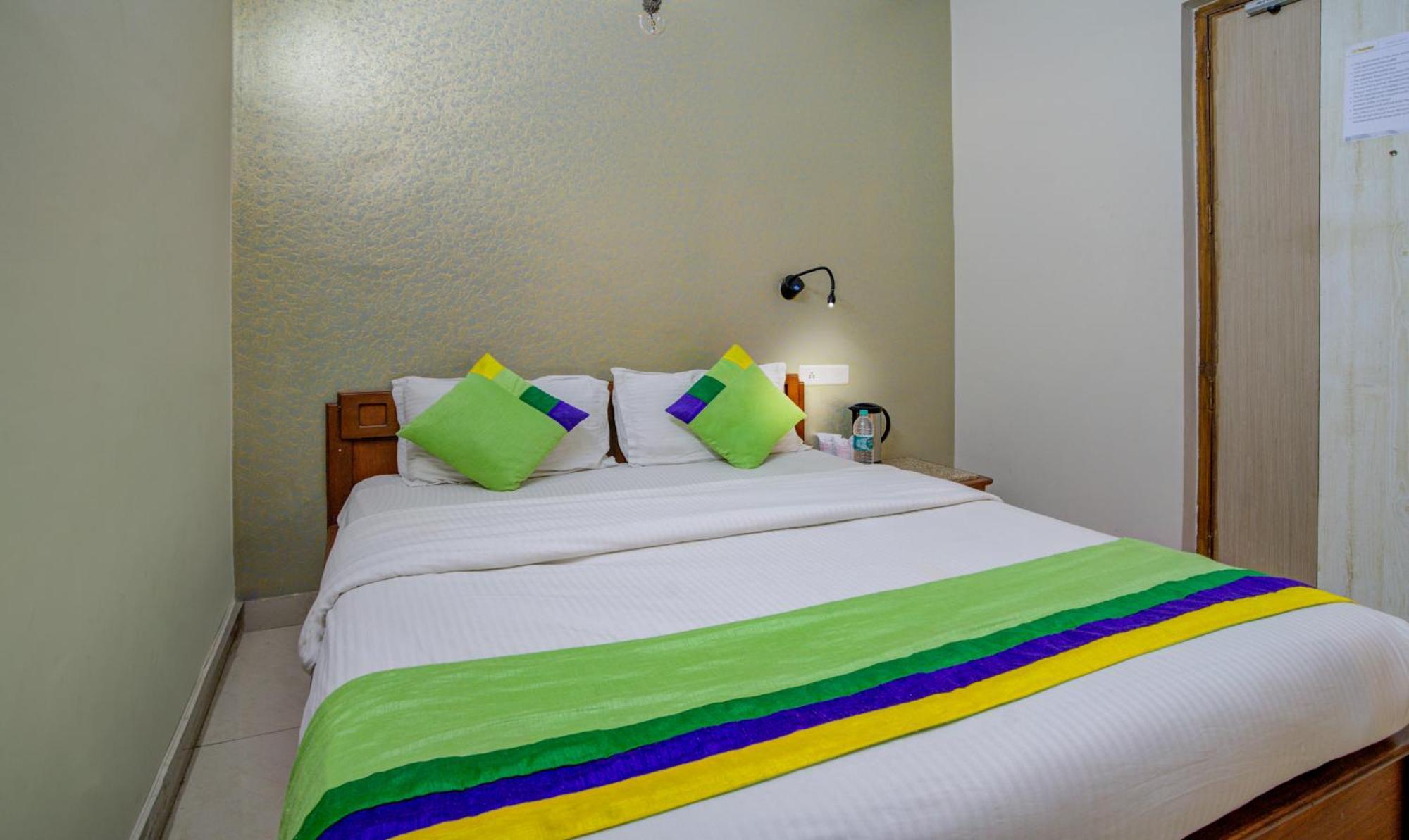 Treebo Bliss Hotel 3*