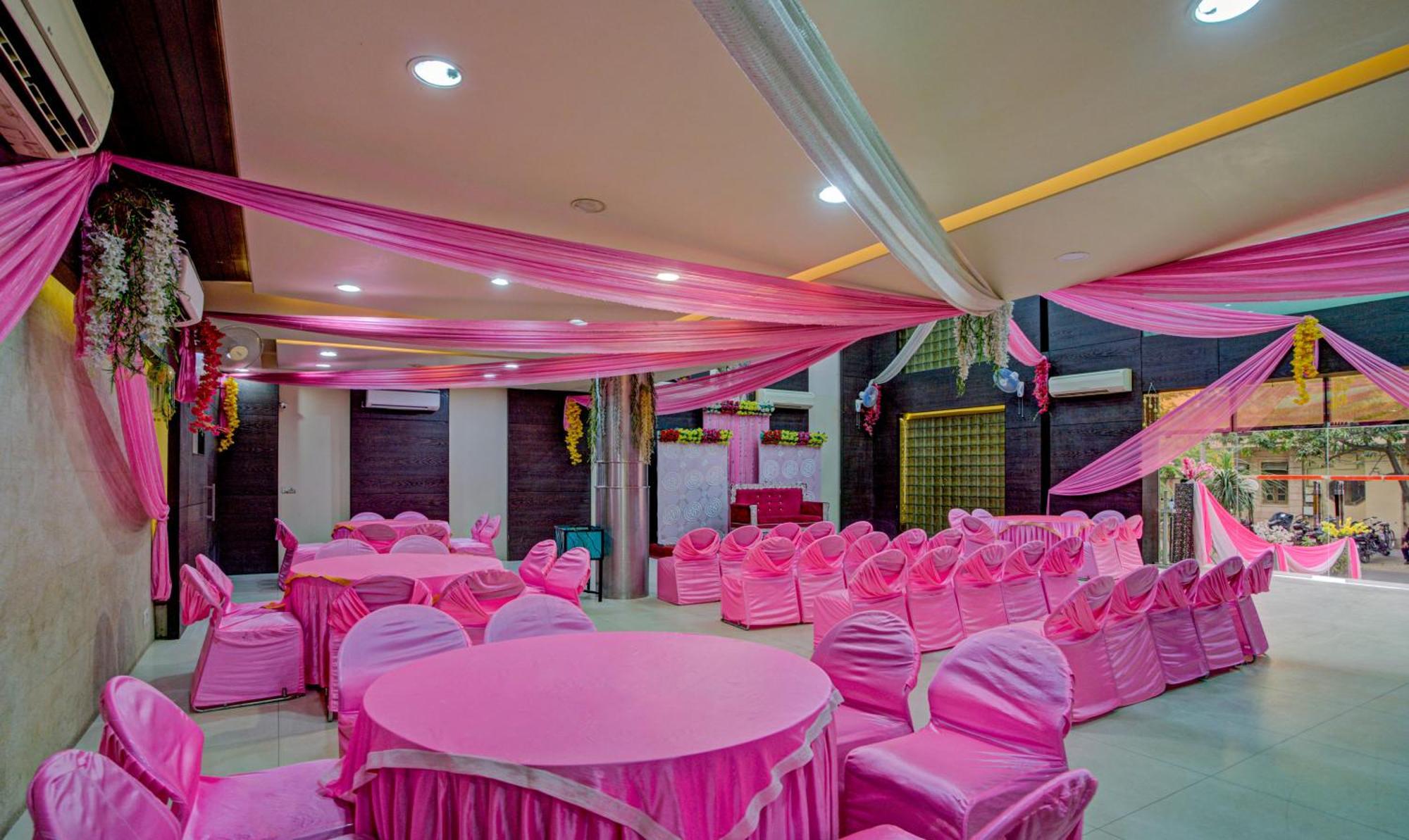 Treebo Bliss Hotel 3*