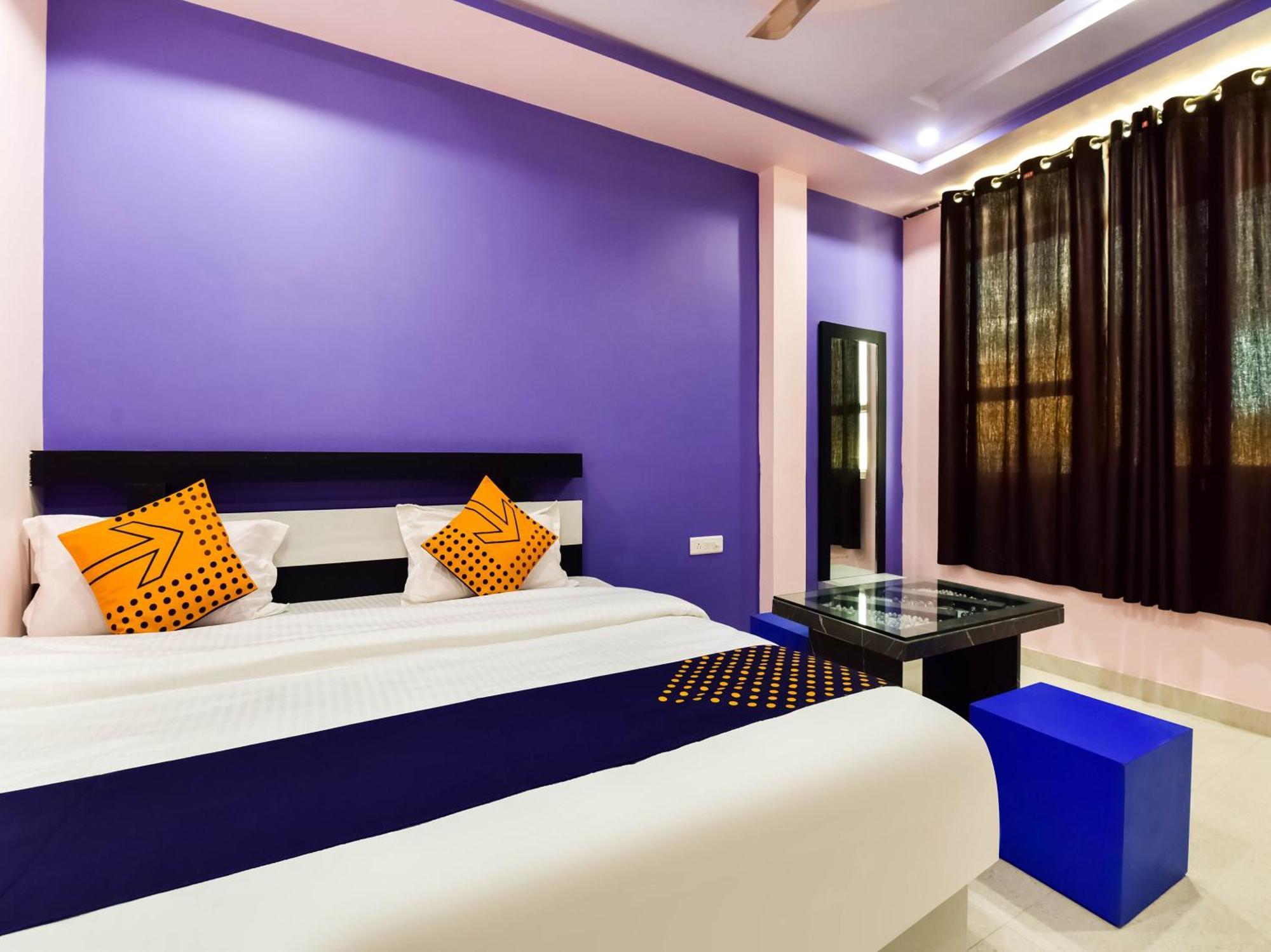 Spot On Shree Agarwal's Hotel