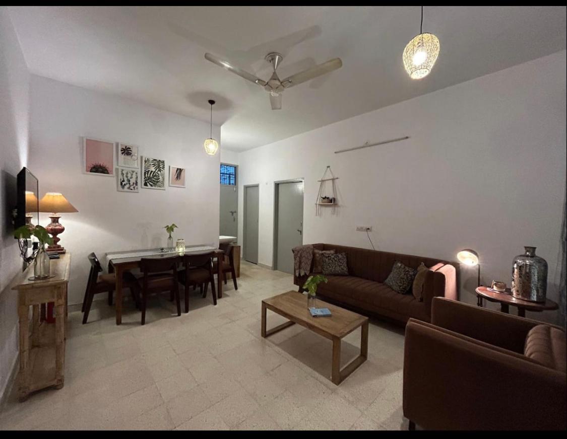 Villa Solanki Farms & Pool Garden Fully Private *