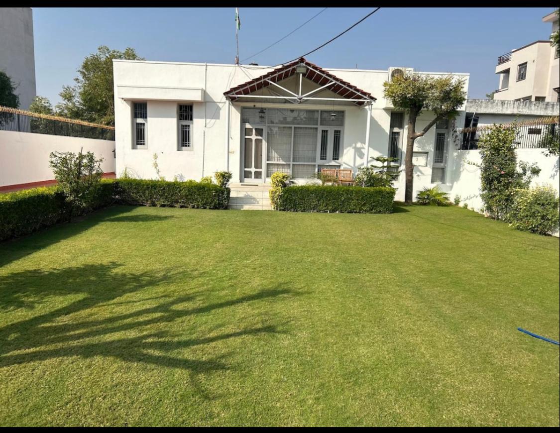 Villa Solanki Farms & Pool Garden Fully Private *