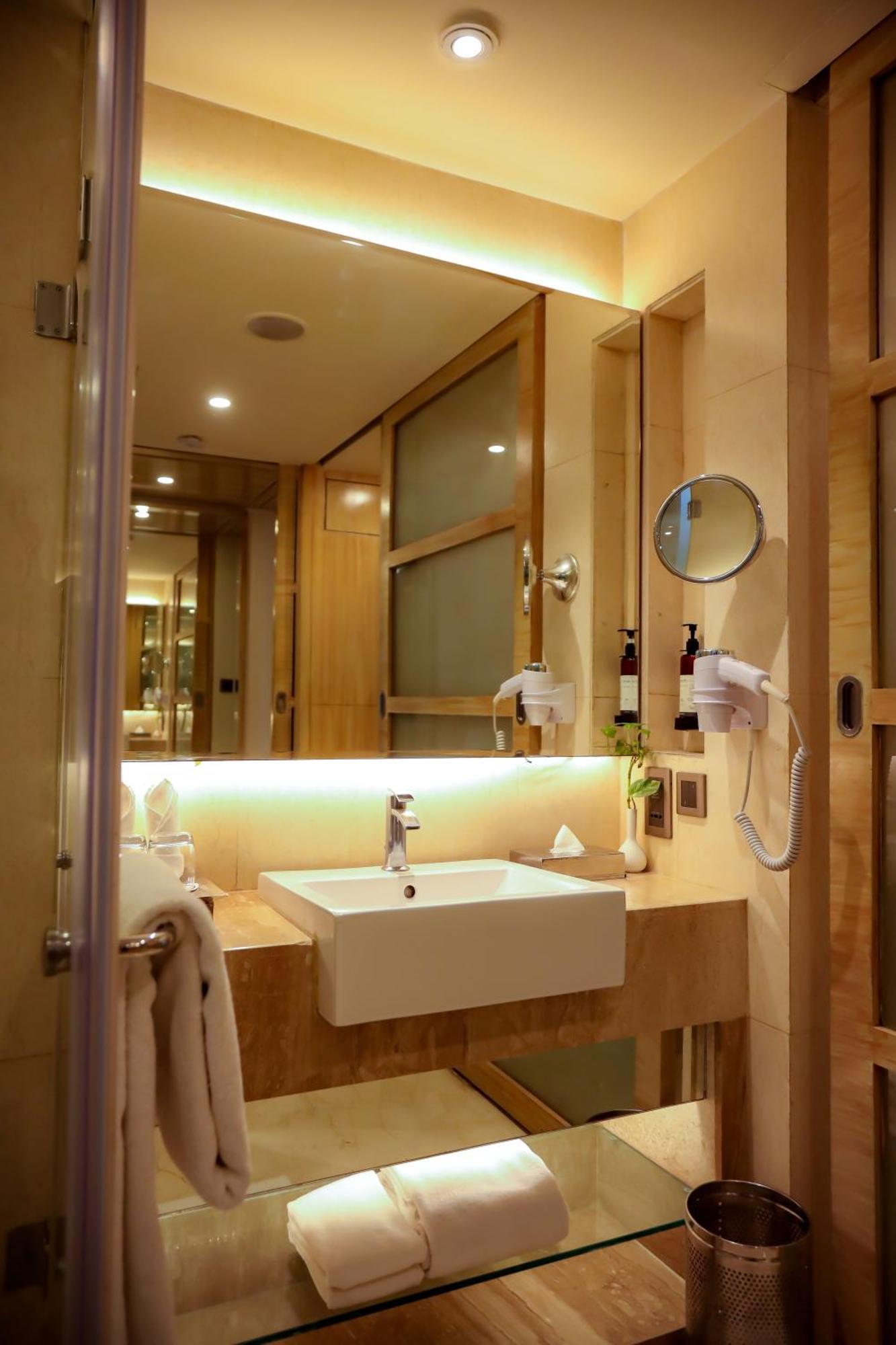 Hotel Royal Orchid Jaipur, Tonk Road Jaipur