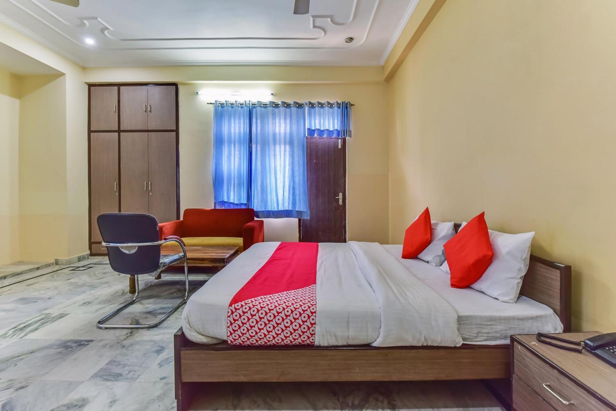 O S R 3* Jaipur