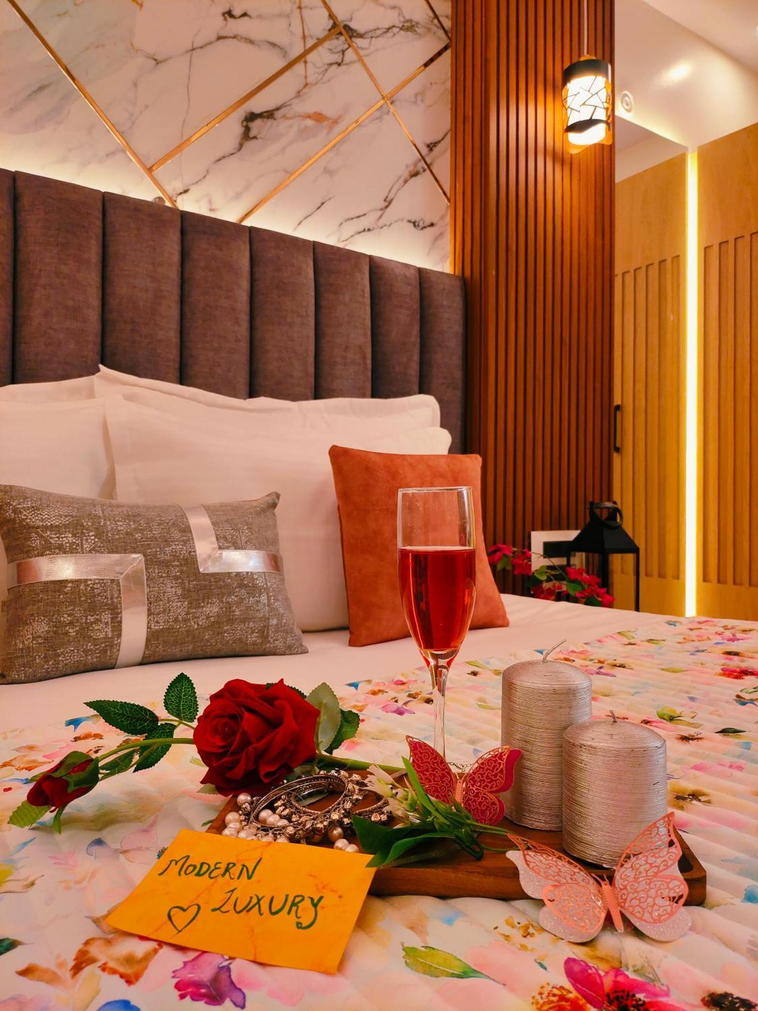 Sarang Palace - A Luxury Boutique Hotel
