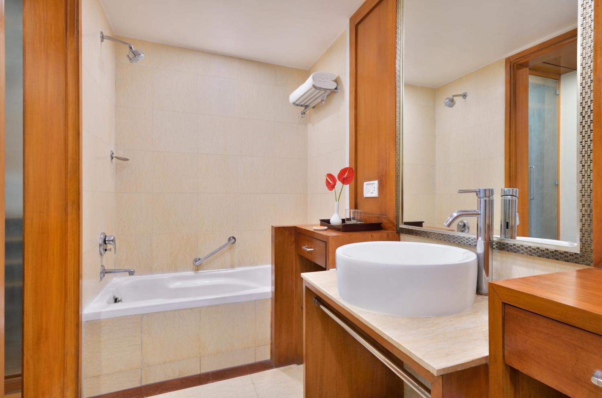 Ramada By Wyndham Hotel Jaipur