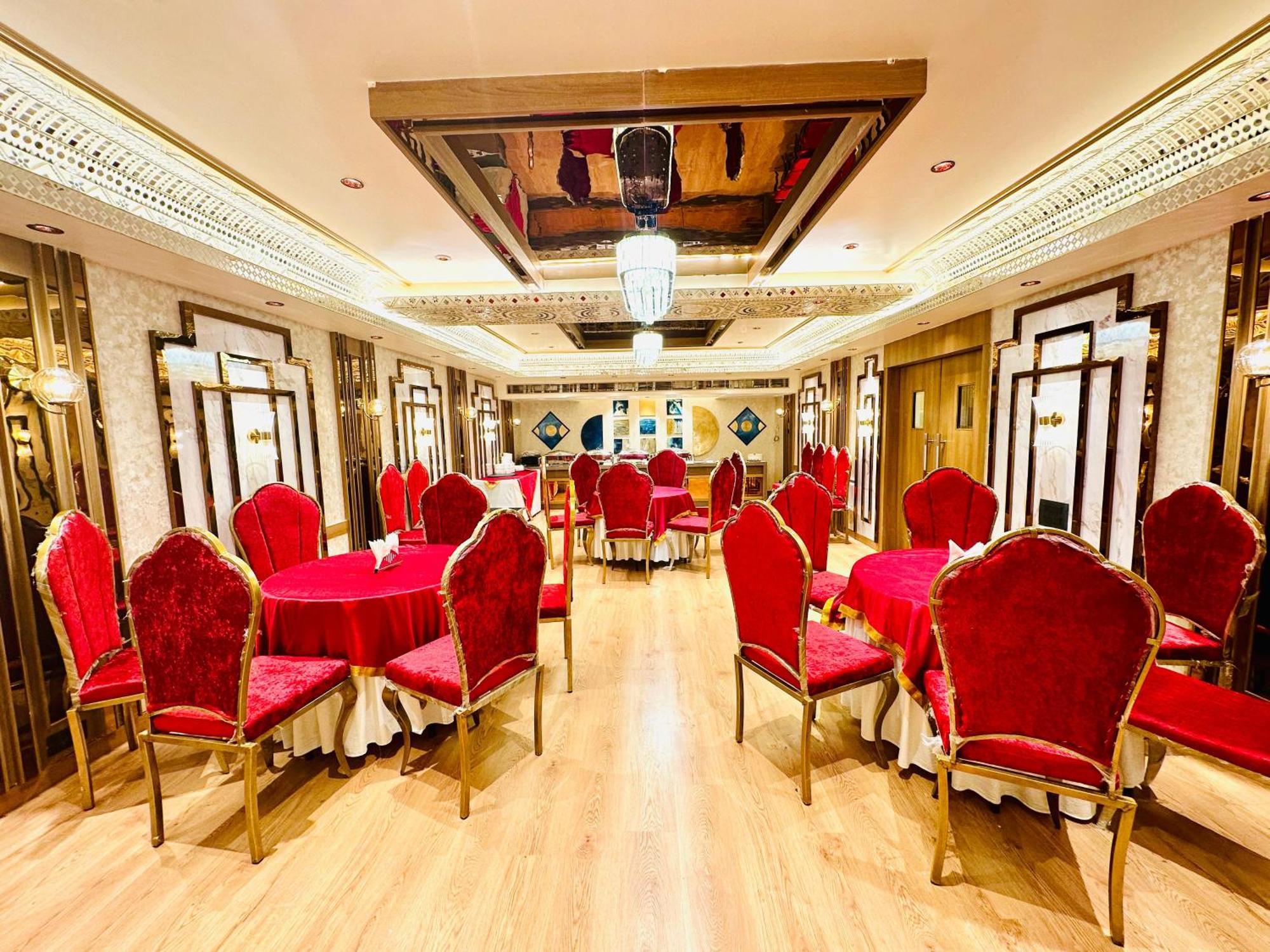 Hotel Safari Jaipur