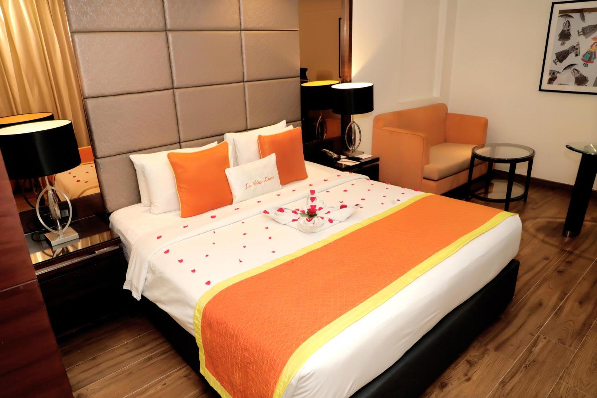 Hotel Zone By The Park , Bani Park 4*