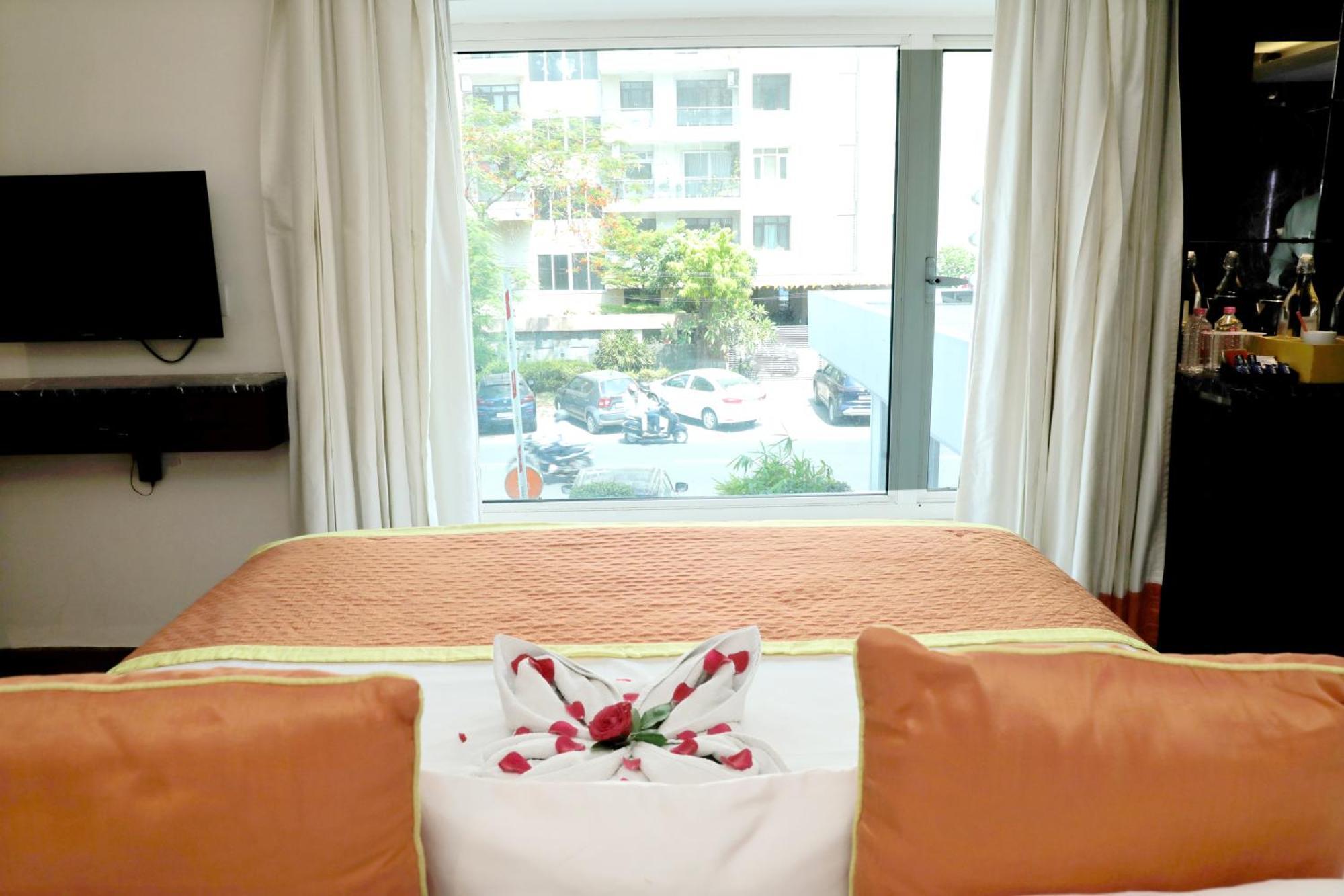 Hotel Zone By The Park , Bani Park