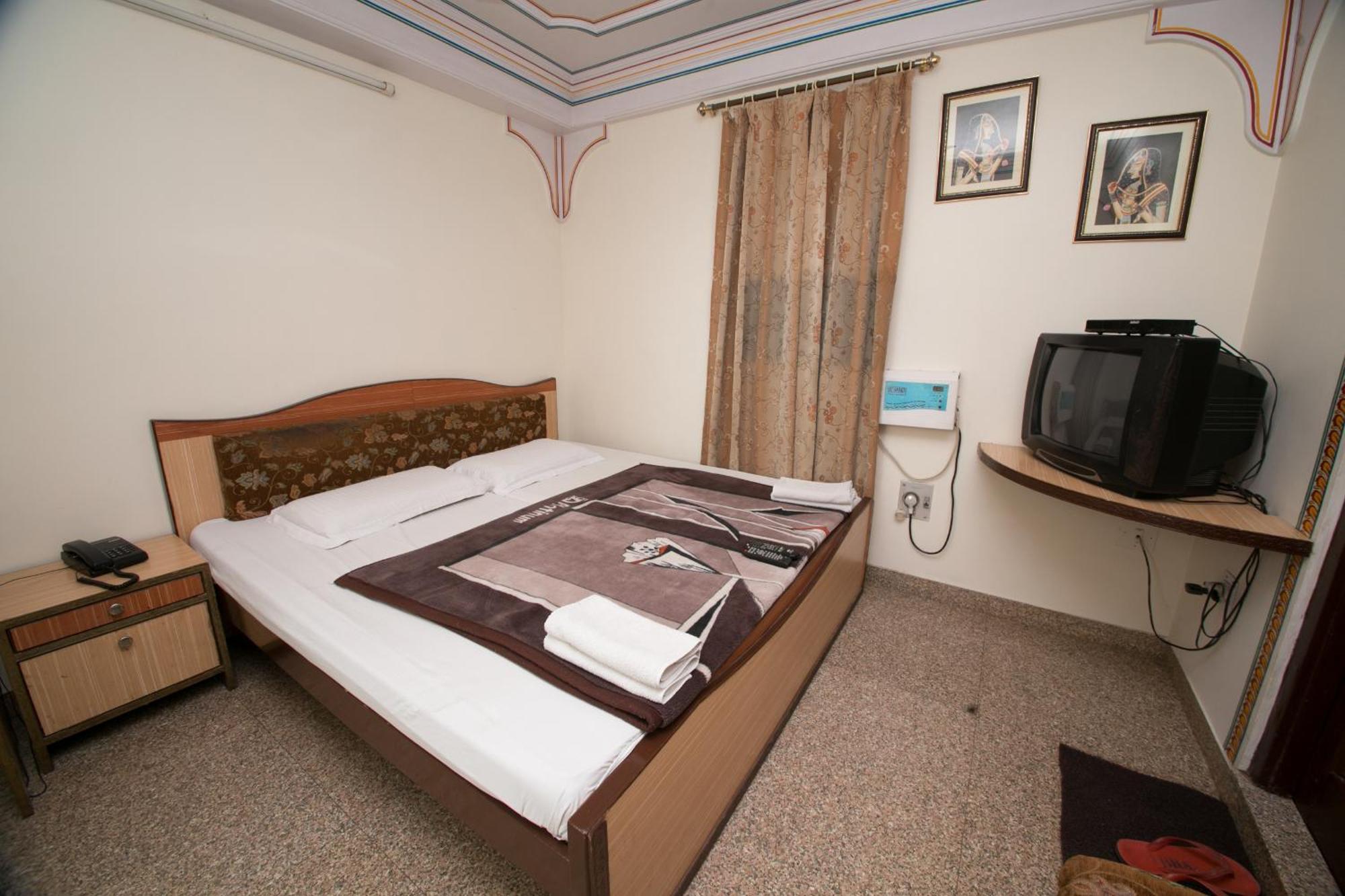 Kalyan Hotel 3*