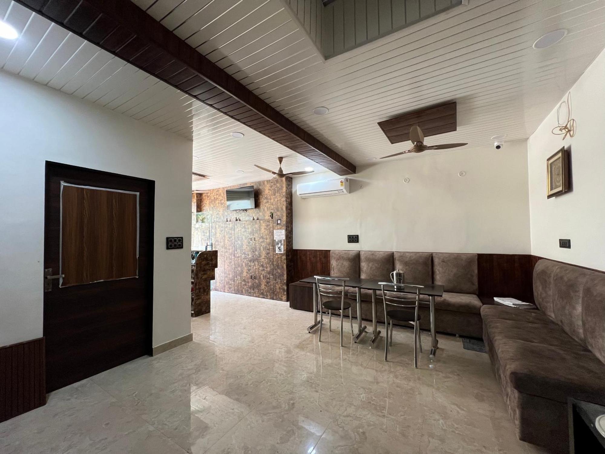Govindam Royal Hotel