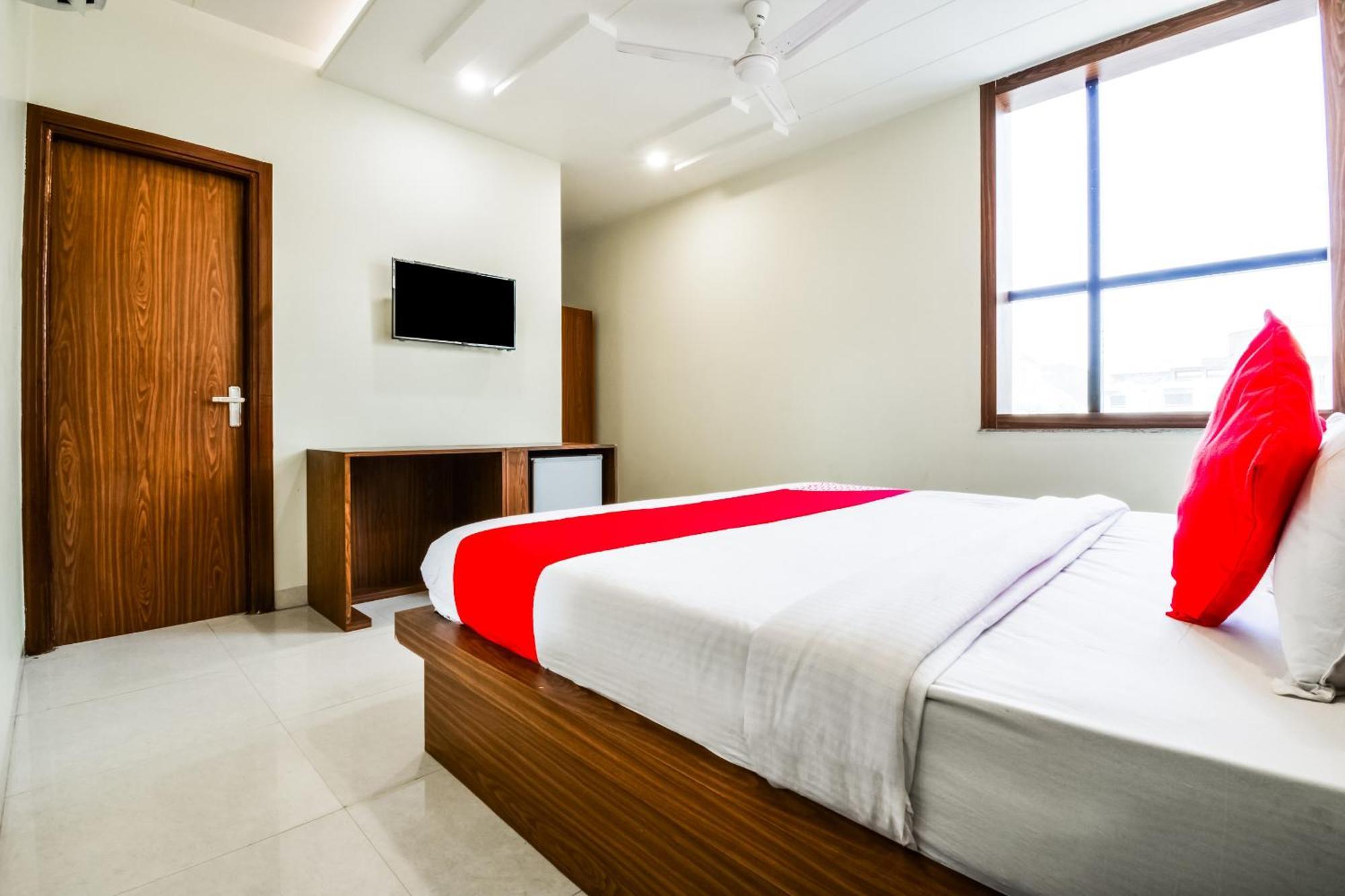 O 3* Jaipur