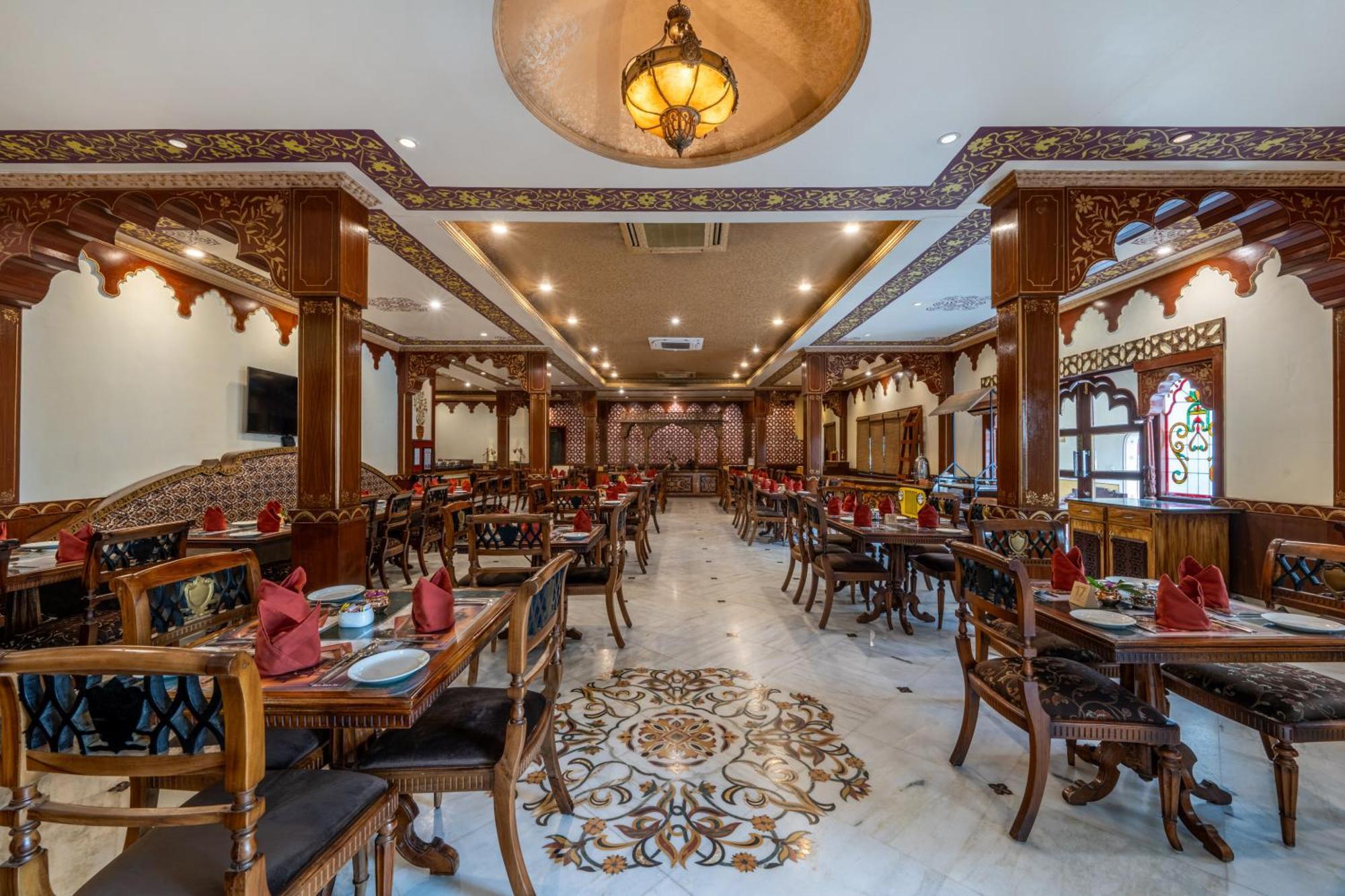 Chokhi Dhani The Ethnic 5 4* Jaipur