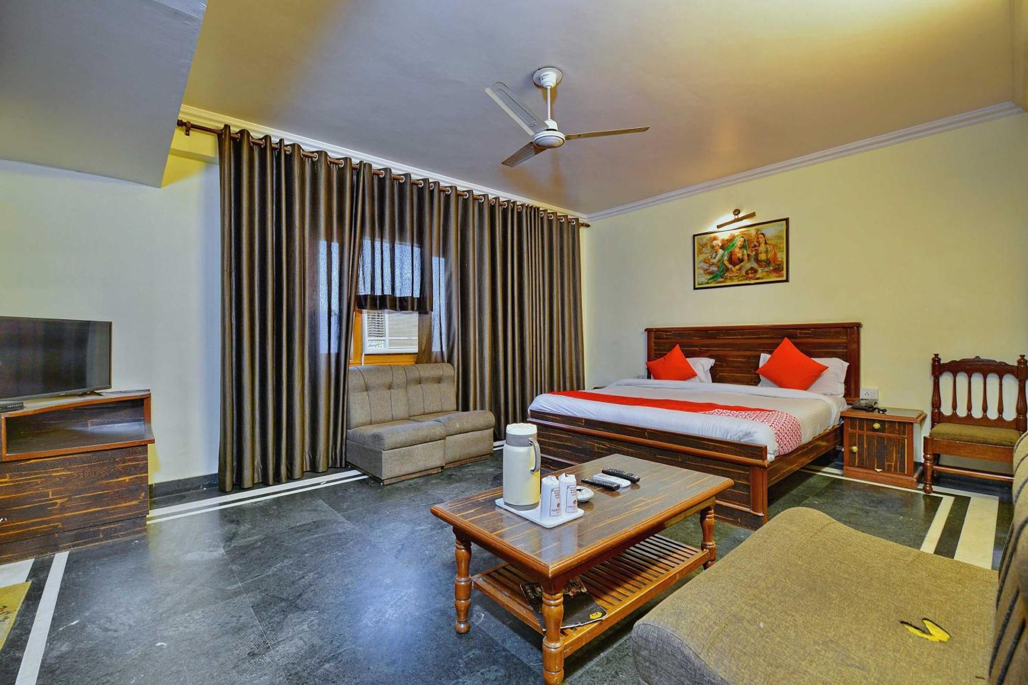 Kohinoor Hotel 2*