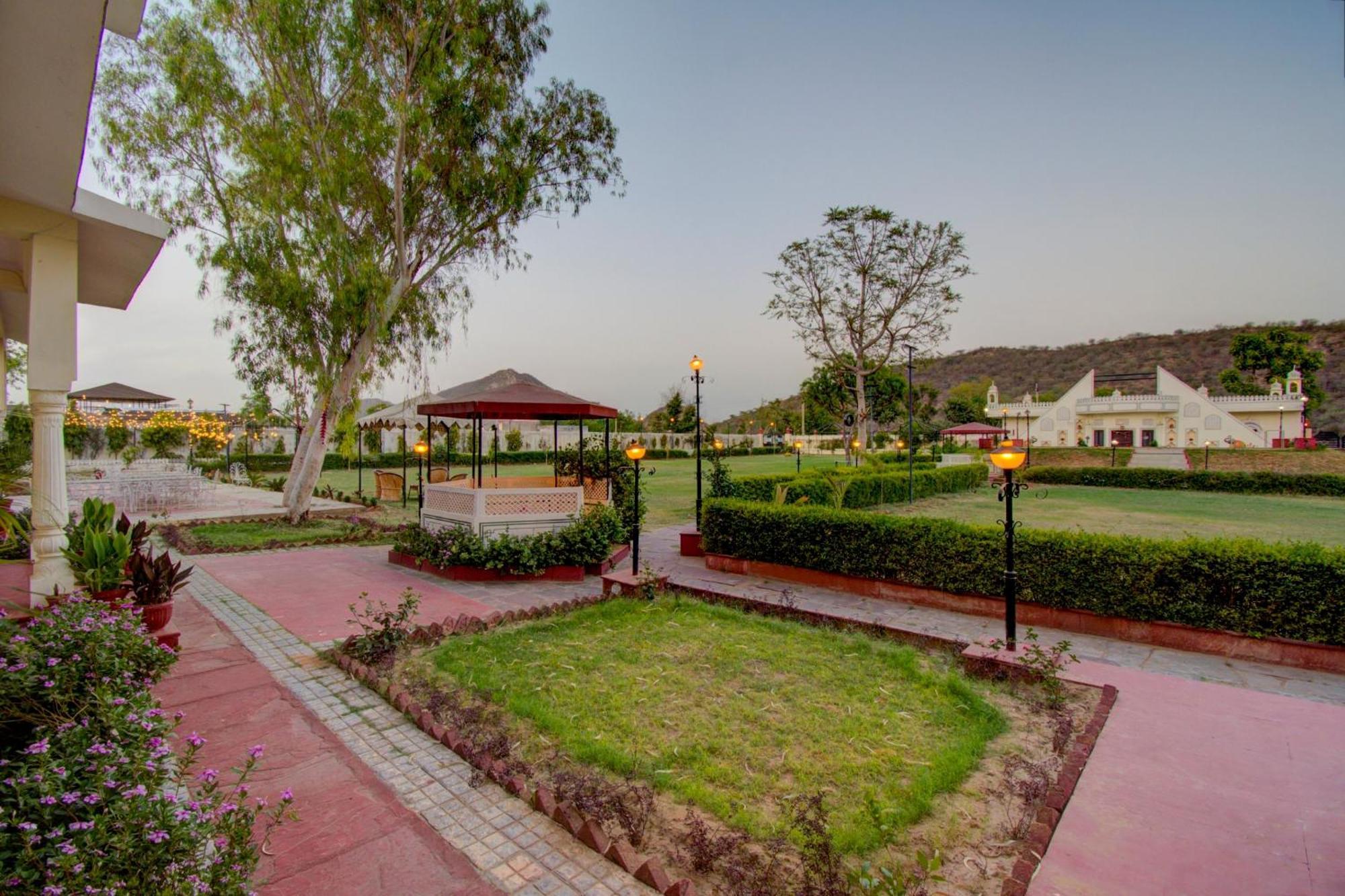 Resort Palette - Rani Bagh