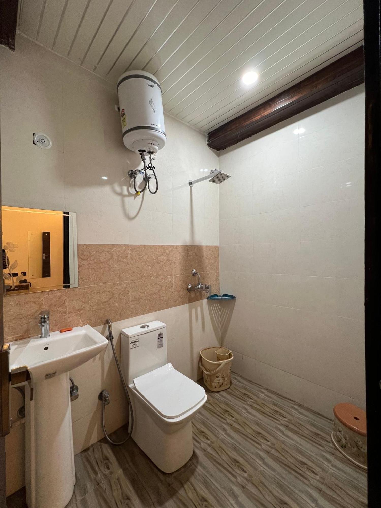 Hotel Govindam Royal