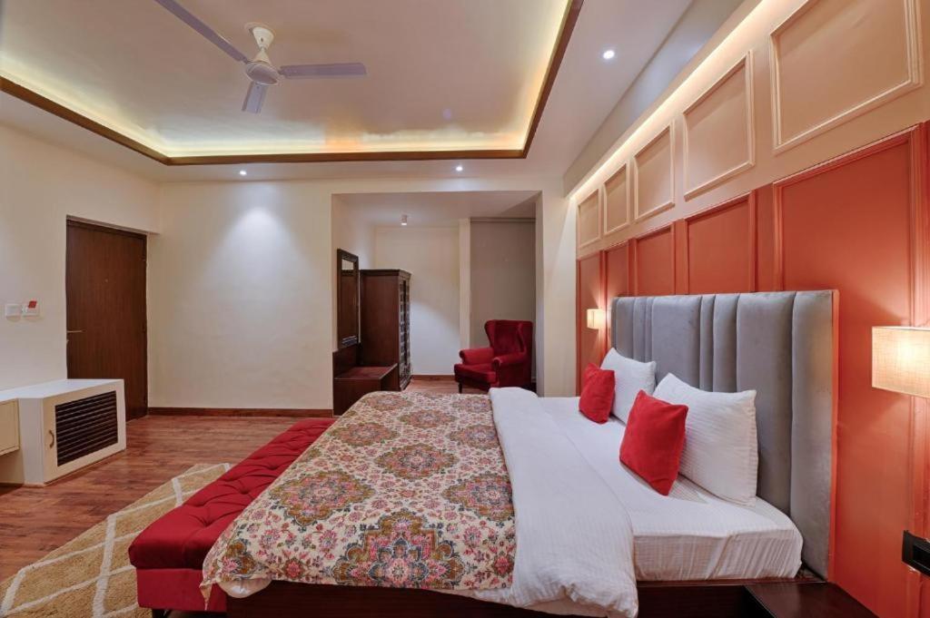 Gulmohar Mansion - A Boutique Hotel 3*