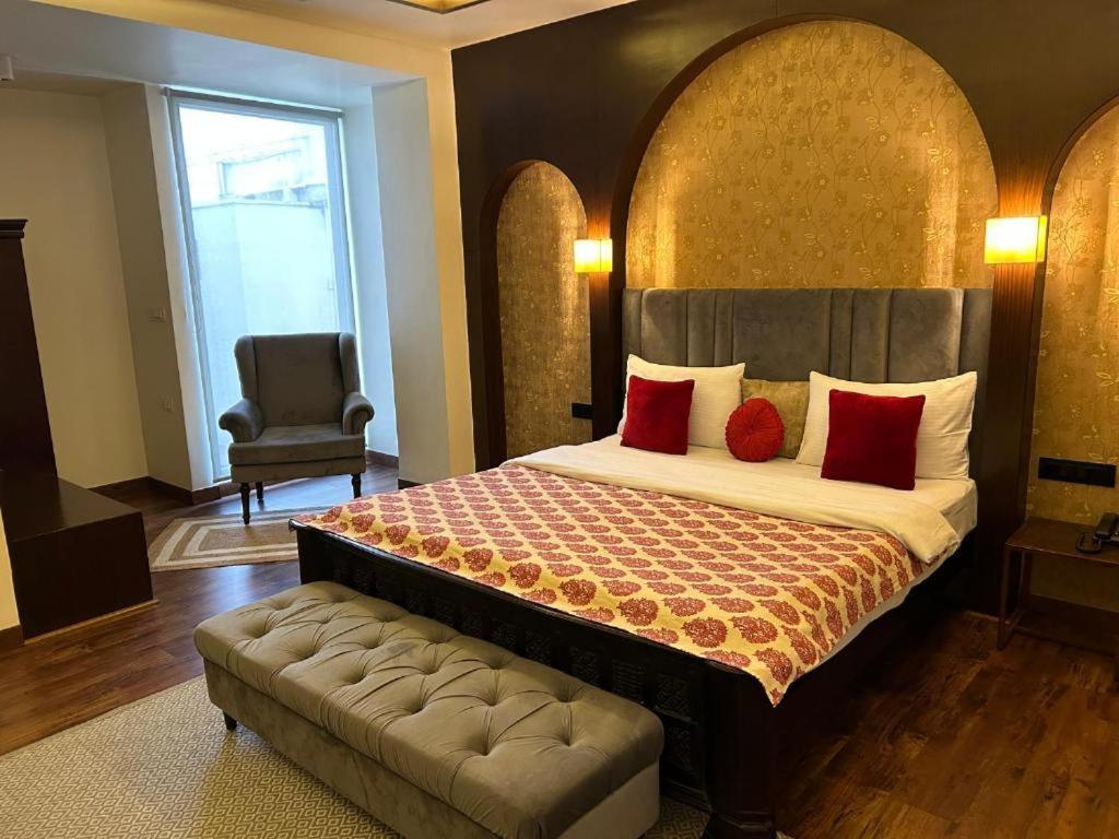 Hotel Gulmohar Mansion - A Boutique